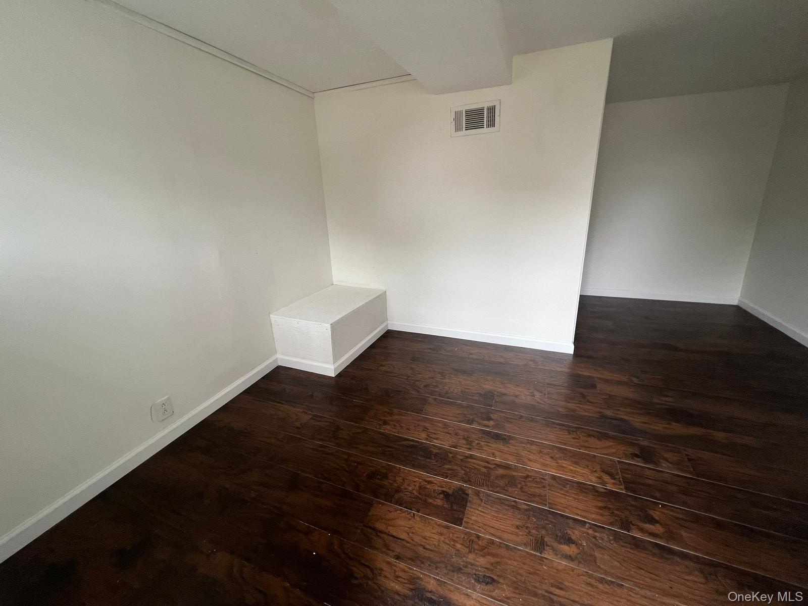 62 Deer Trail S, Greenwood Lake, NY 10925