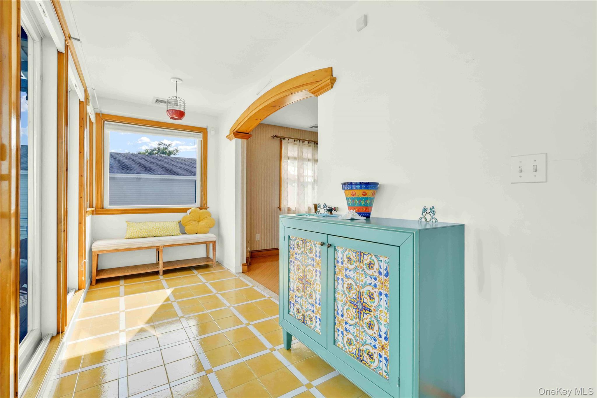 15579 Bayview Avenue, Rosedale, NY 11422