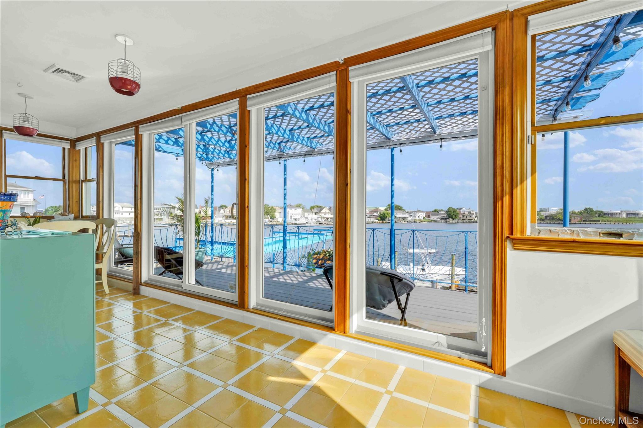 15579 Bayview Avenue, Rosedale, NY 11422