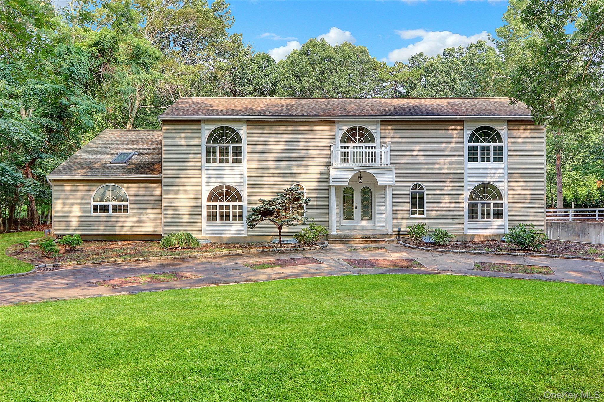 4 Doe Run, Manorville, NY 11949