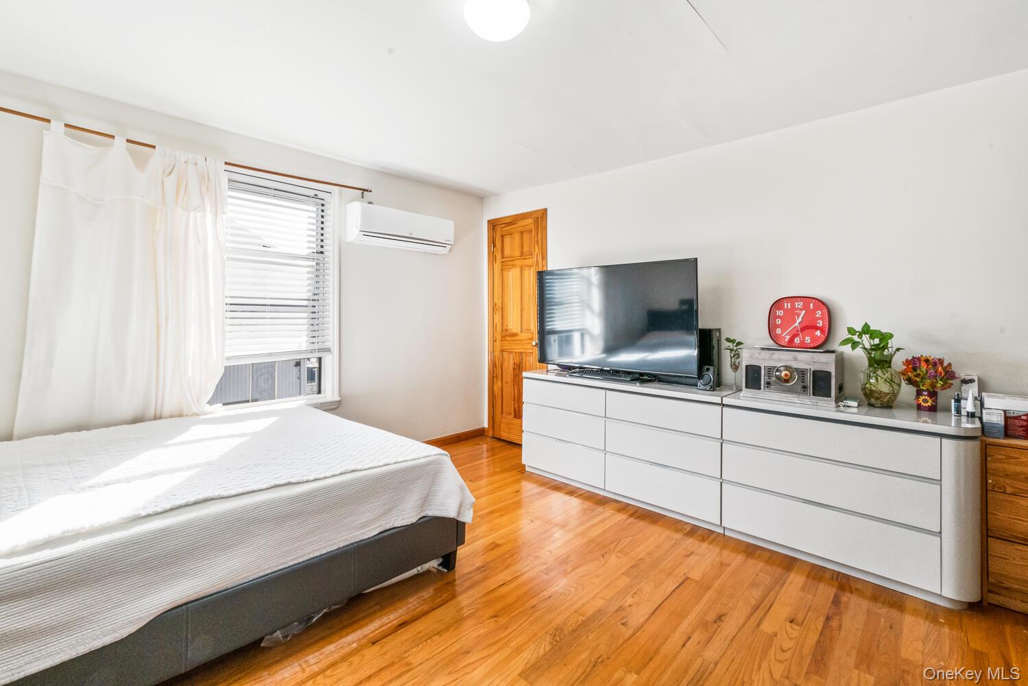 44-06 Jessie Court, Little Neck, NY 11363