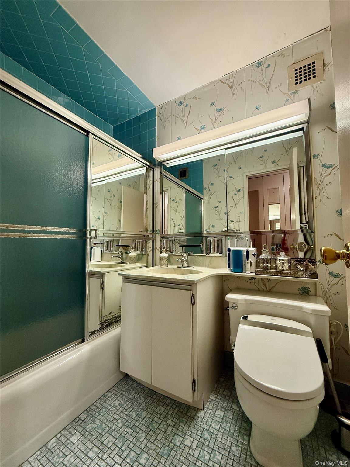 61-20 Grand Central Parkway # A 1002, Forest Hills, NY 11375