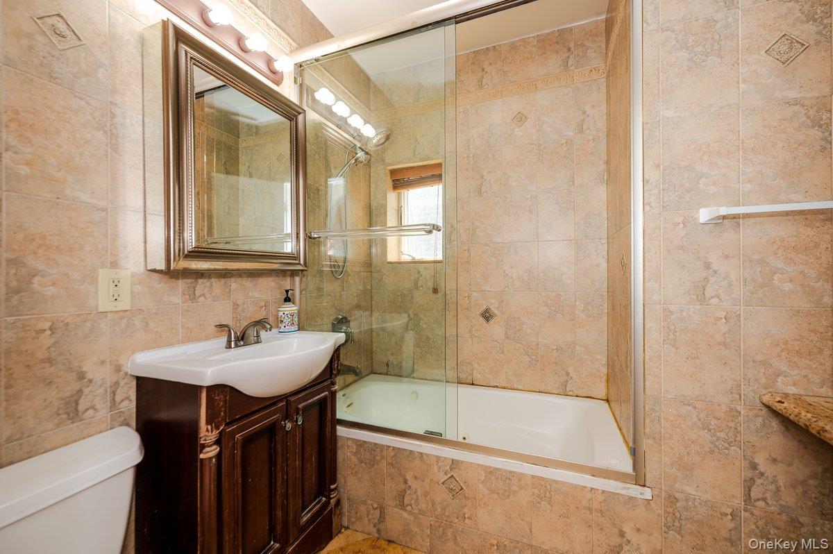 1861 Hering Avenue, Bronx, NY 10461