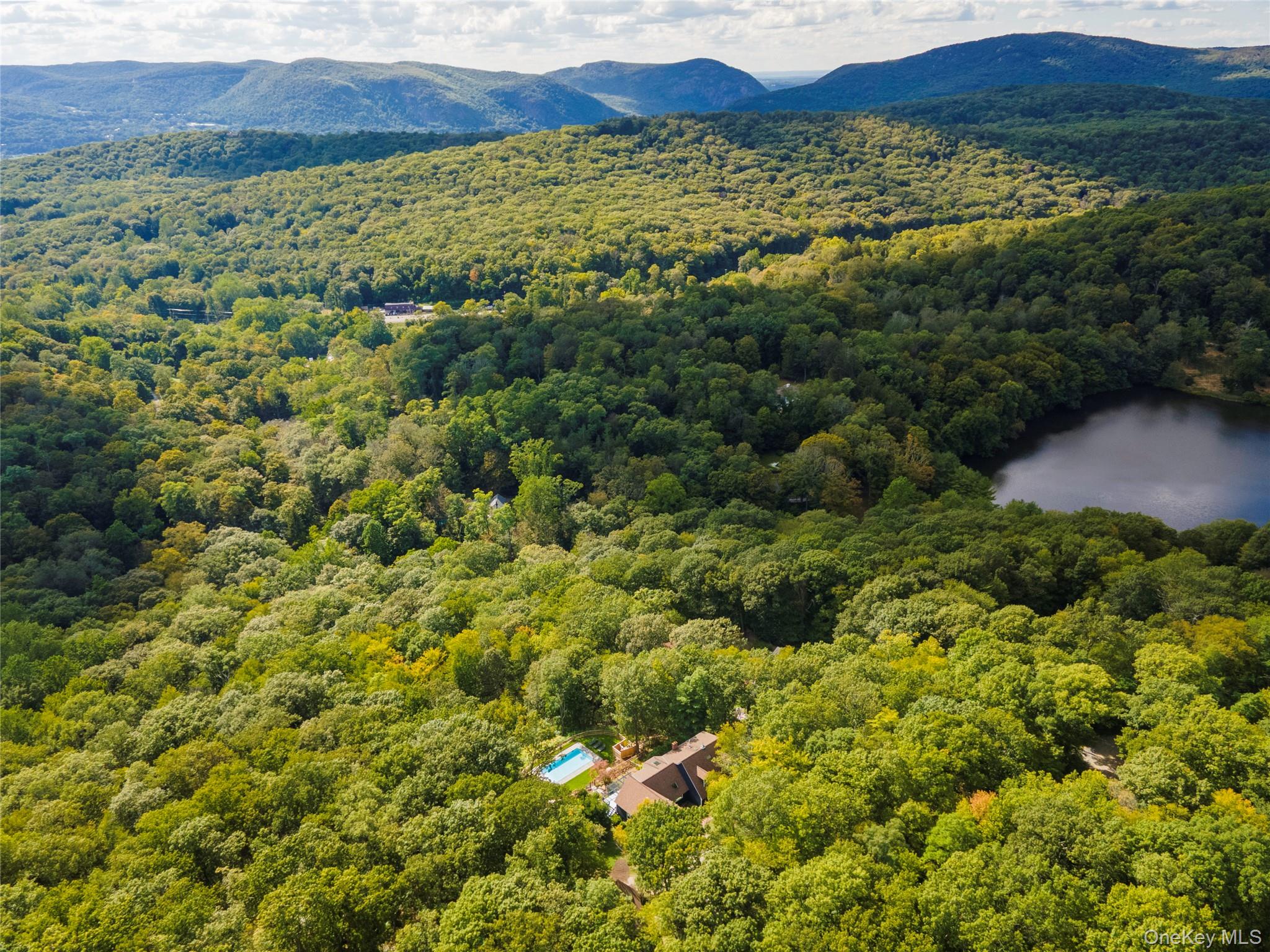 35 Garrison Woods Road, Garrison, NY 10524