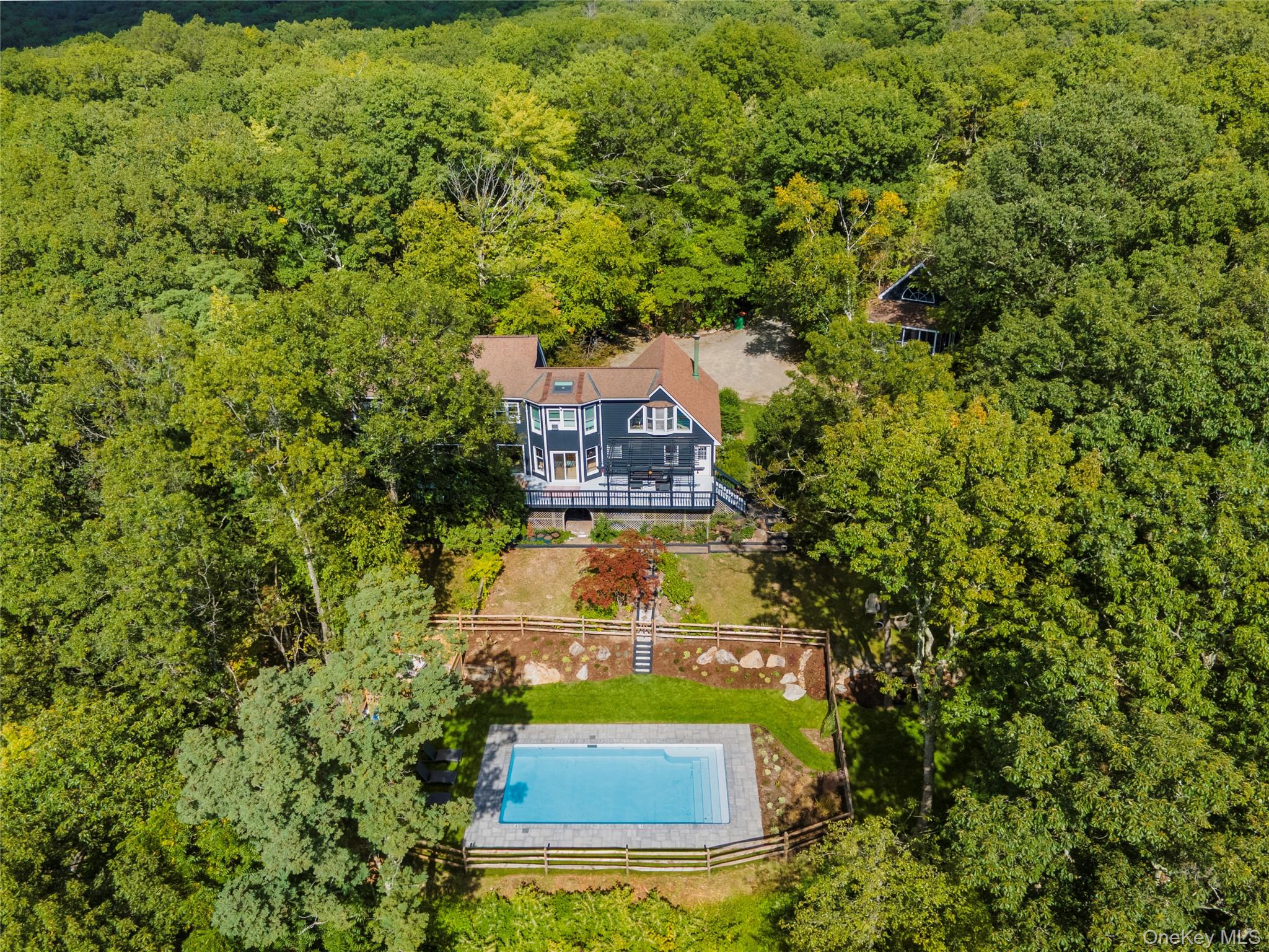 35 Garrison Woods Road, Garrison, NY 10524