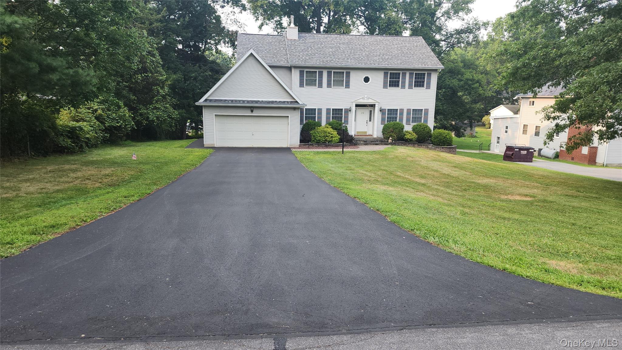 24 Hillcrest Drive, New Windsor, NY 12577