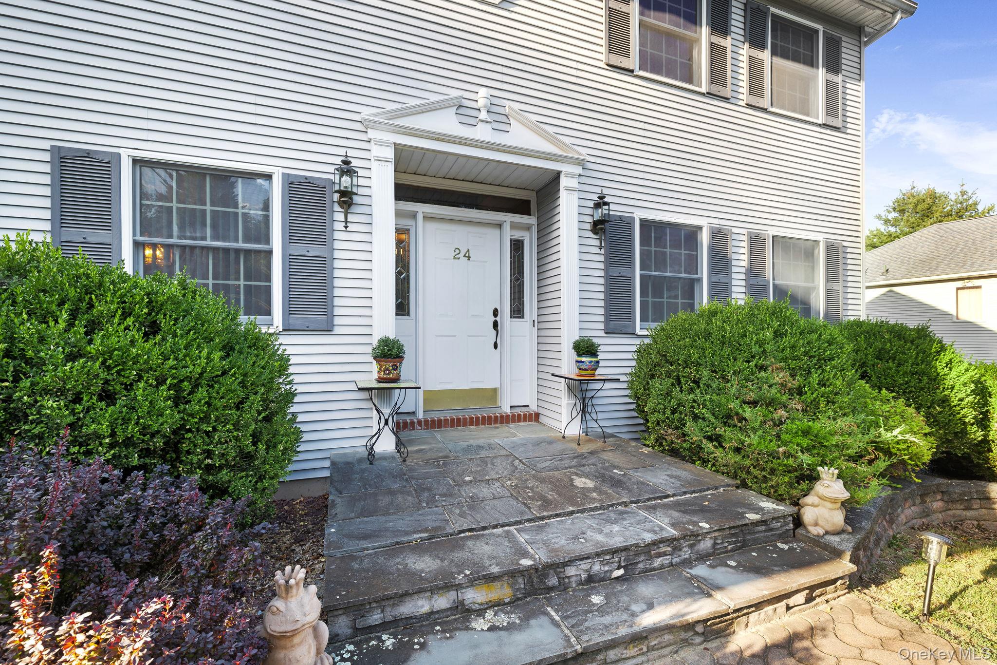 24 Hillcrest Drive, Salisbury Mills, NY 12577