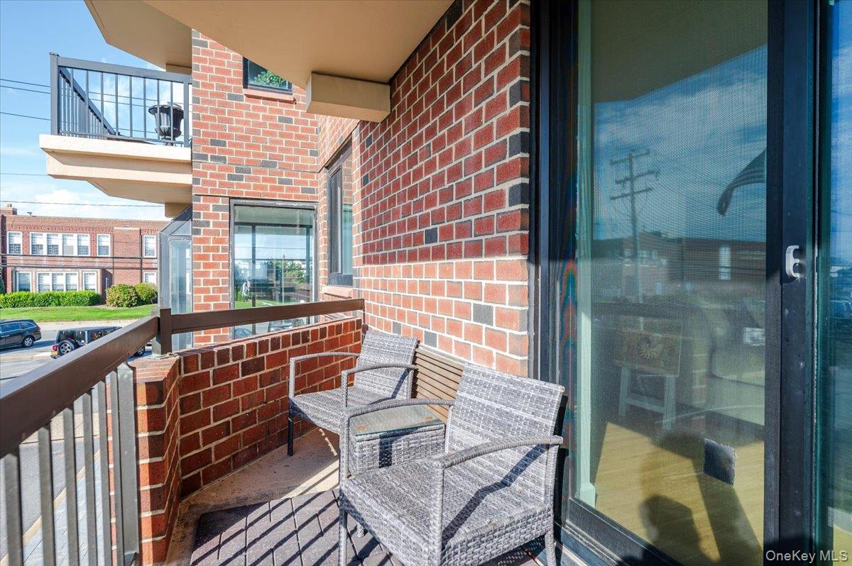 730 W Broadway # 2J, Long Beach, NY 11561