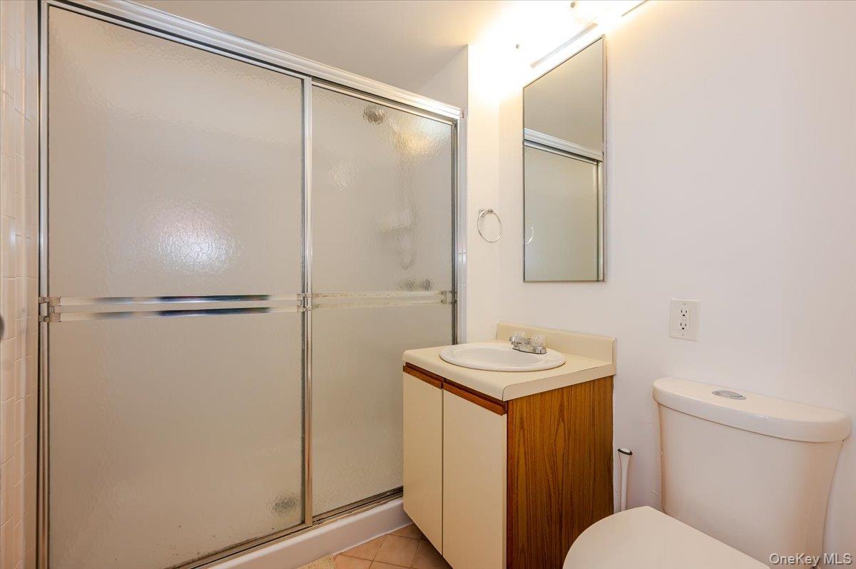 730 W Broadway # 2J, Long Beach, NY 11561