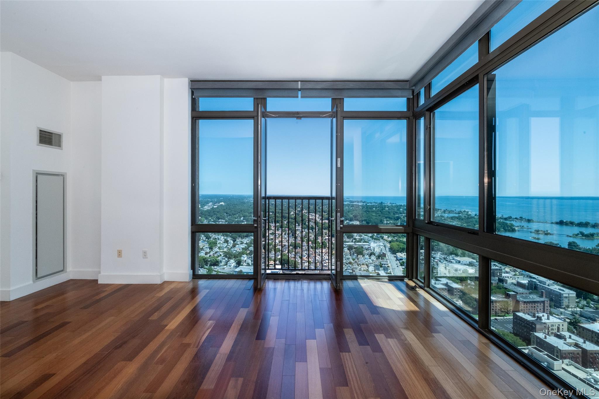 175 Huguenot Street # PH 701, New Rochelle, NY 10801