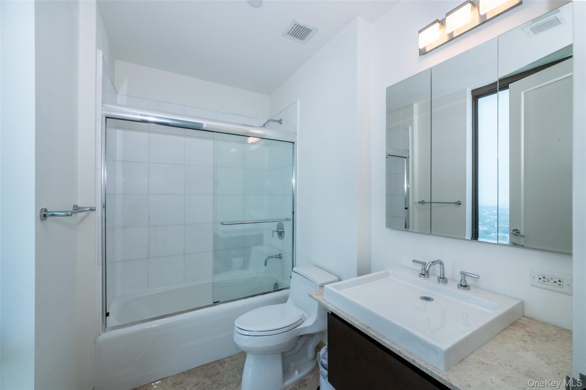 175 Huguenot Street # PH 701, New Rochelle, NY 10801