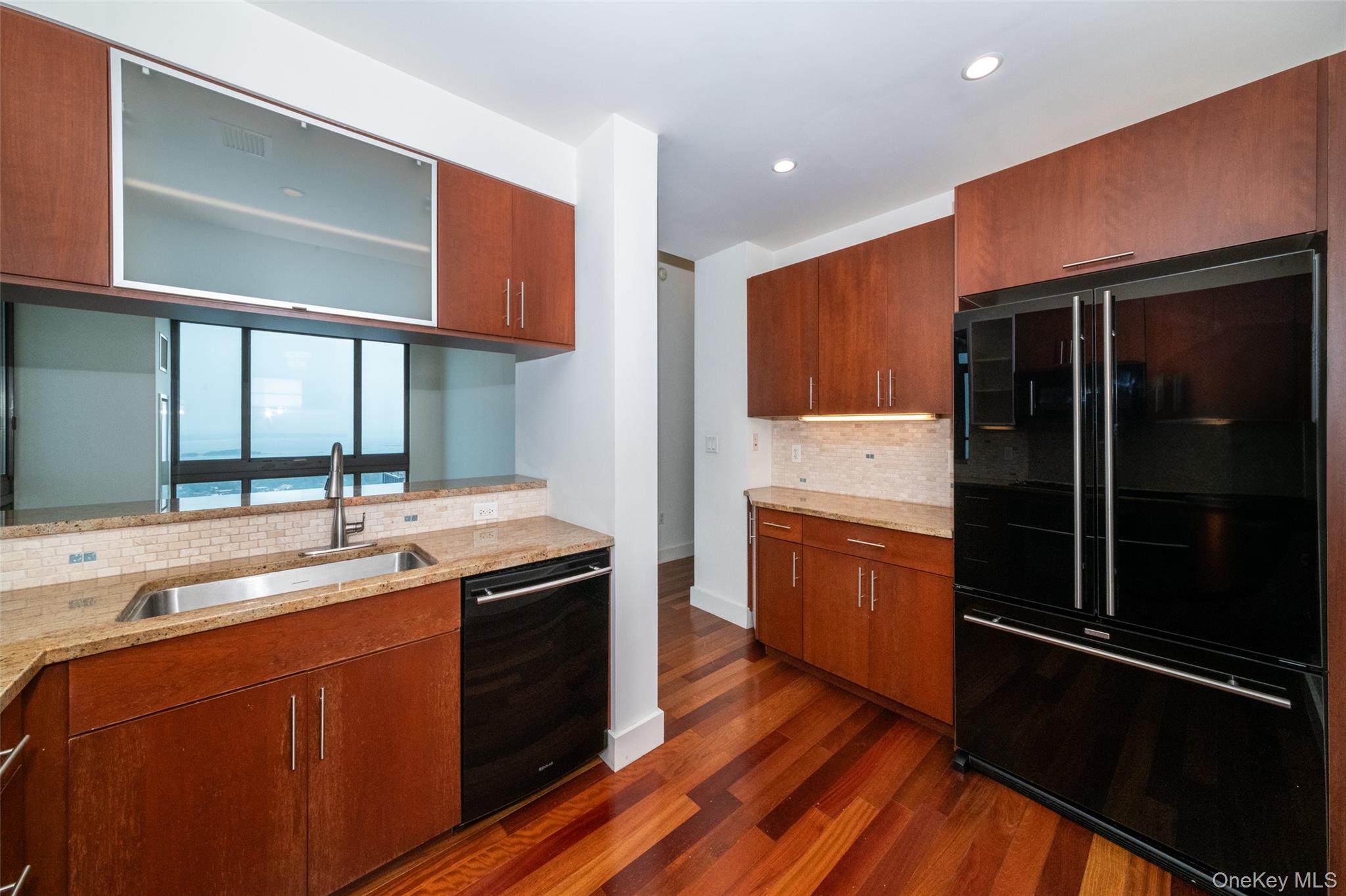 175 Huguenot Street # PH 701, New Rochelle, NY 10801