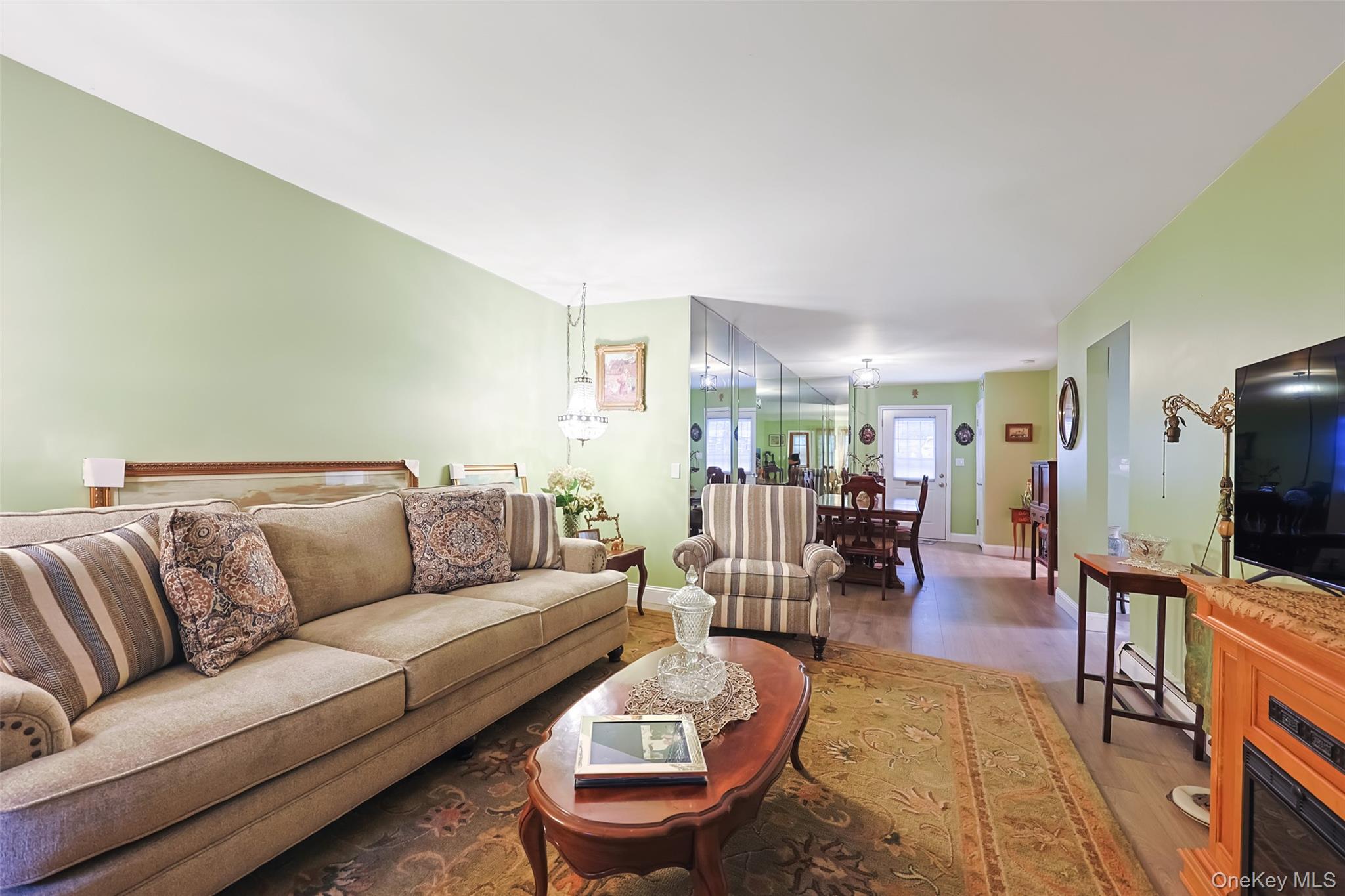 10 Harbour Lane # 5A, Oyster Bay, NY 11771