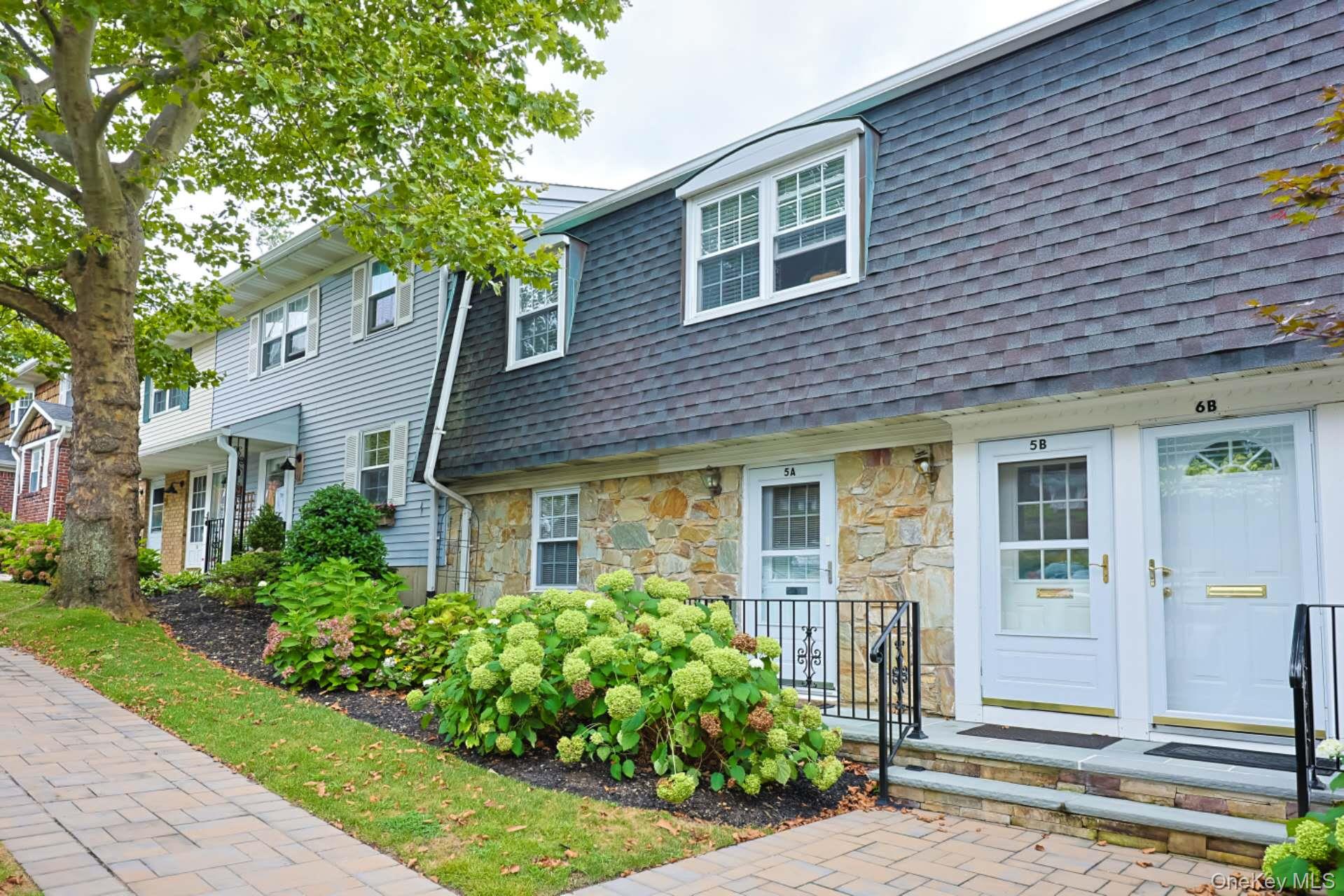 10 Harbour Lane # 5A, Oyster Bay, NY 11771