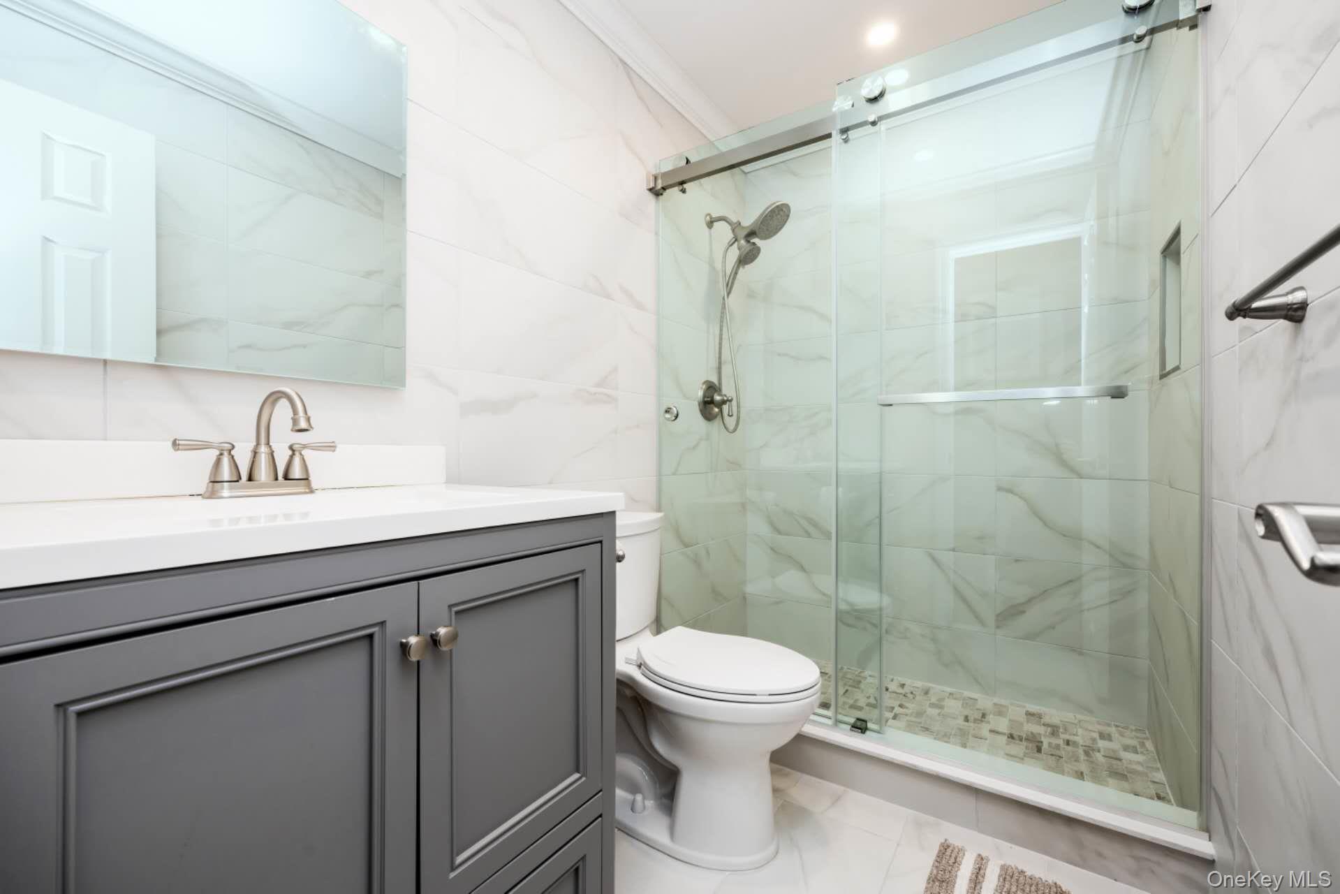 10 Harbour Lane # 5A, Oyster Bay, NY 11771