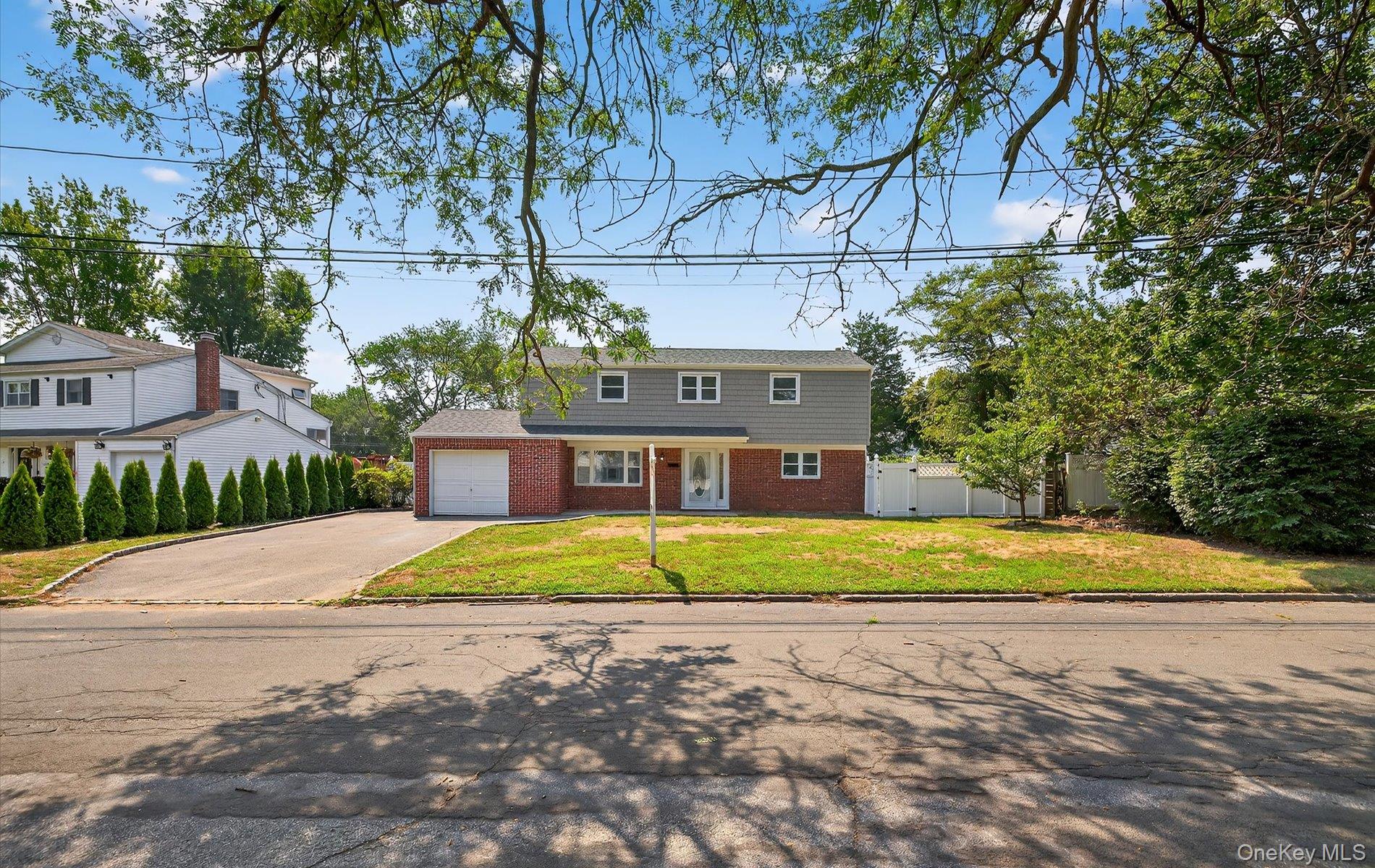 14 Elwin Place, East Northport, NY 11731