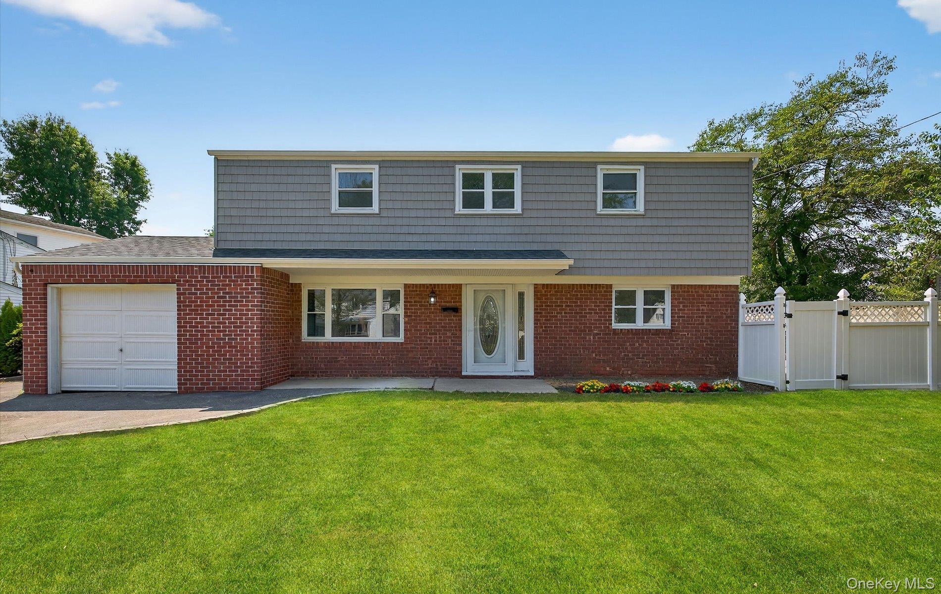 14 Elwin Place, East Northport, NY 11731