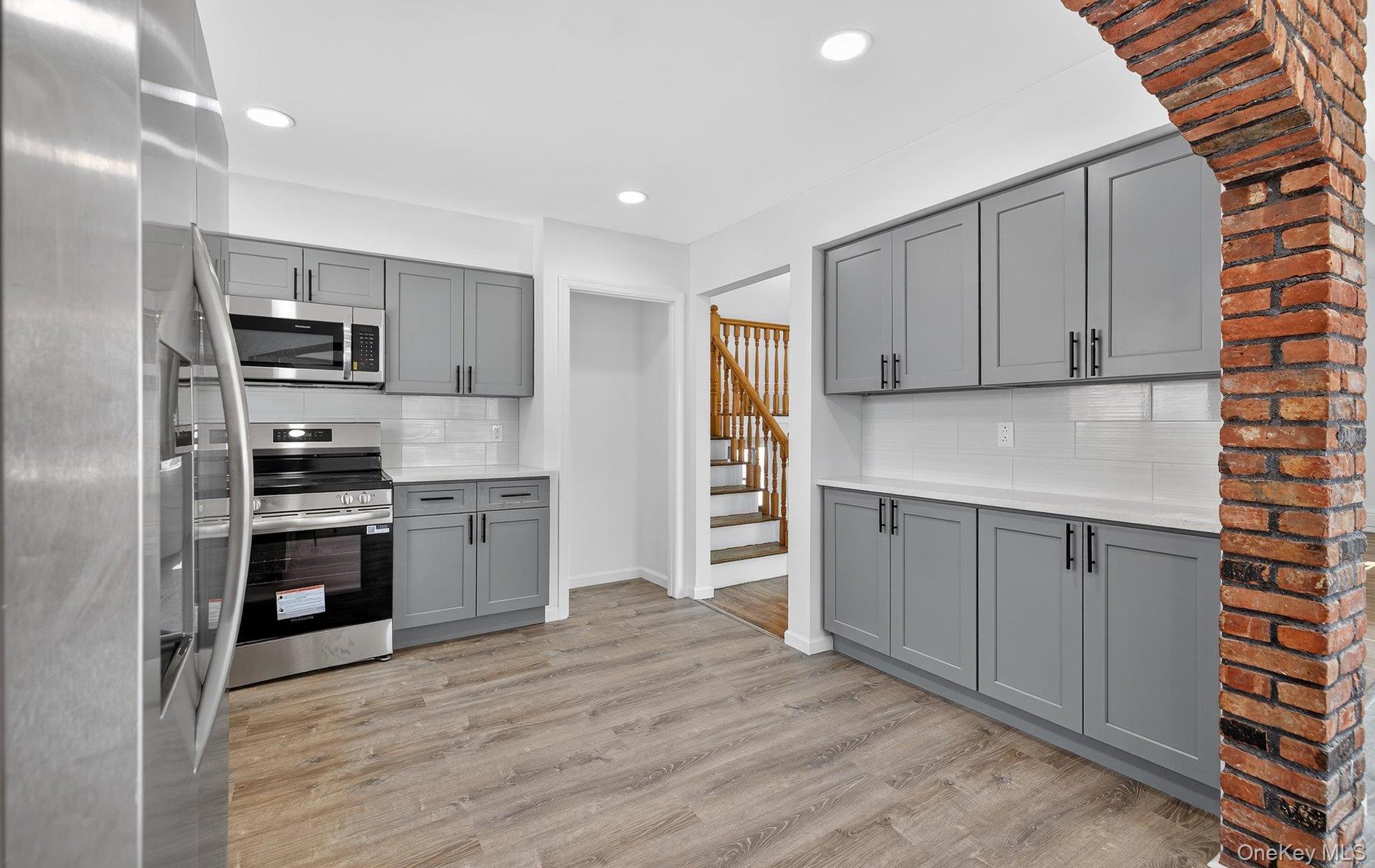 14 Elwin Place, East Northport, NY 11731