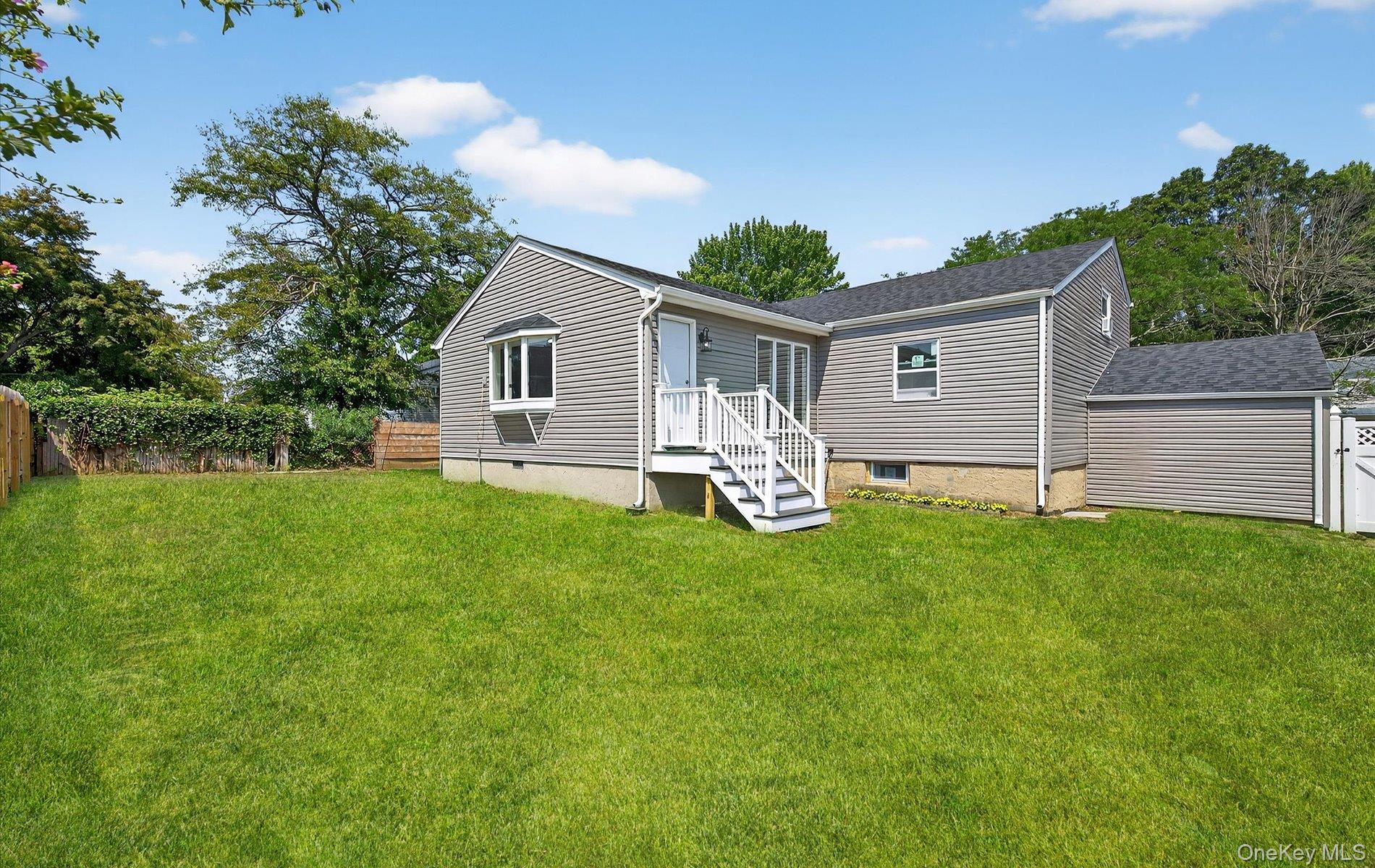 14 Elwin Place, East Northport, NY 11731