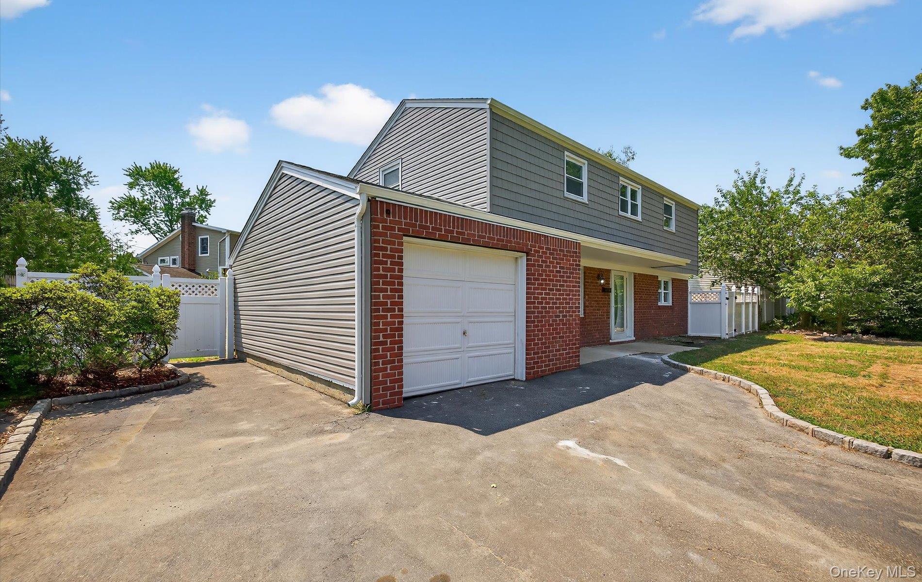 14 Elwin Place, East Northport, NY 11731