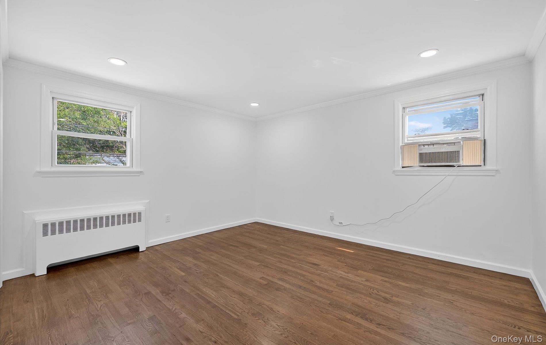 14 Elwin Place, East Northport, NY 11731