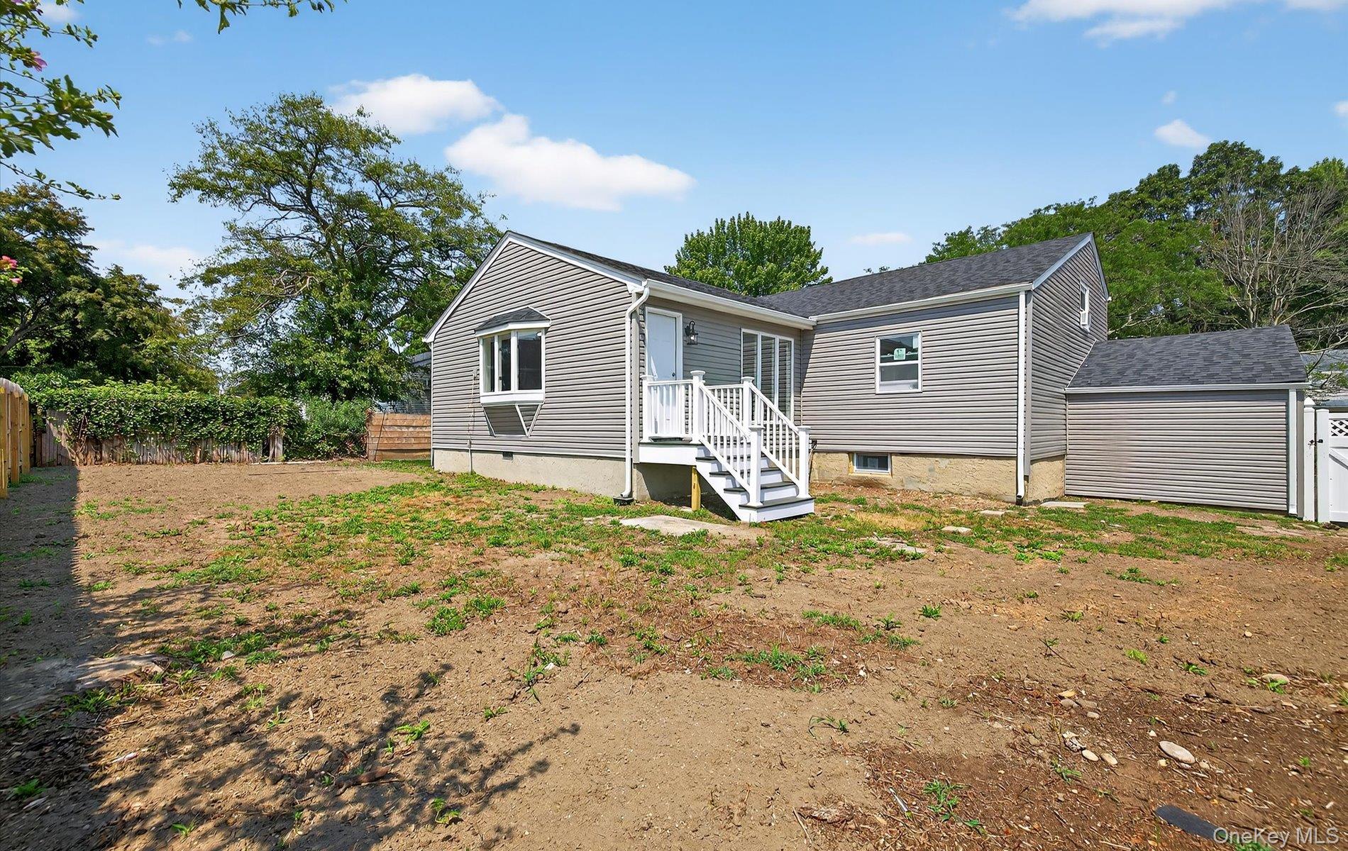 14 Elwin Place, East Northport, NY 11731