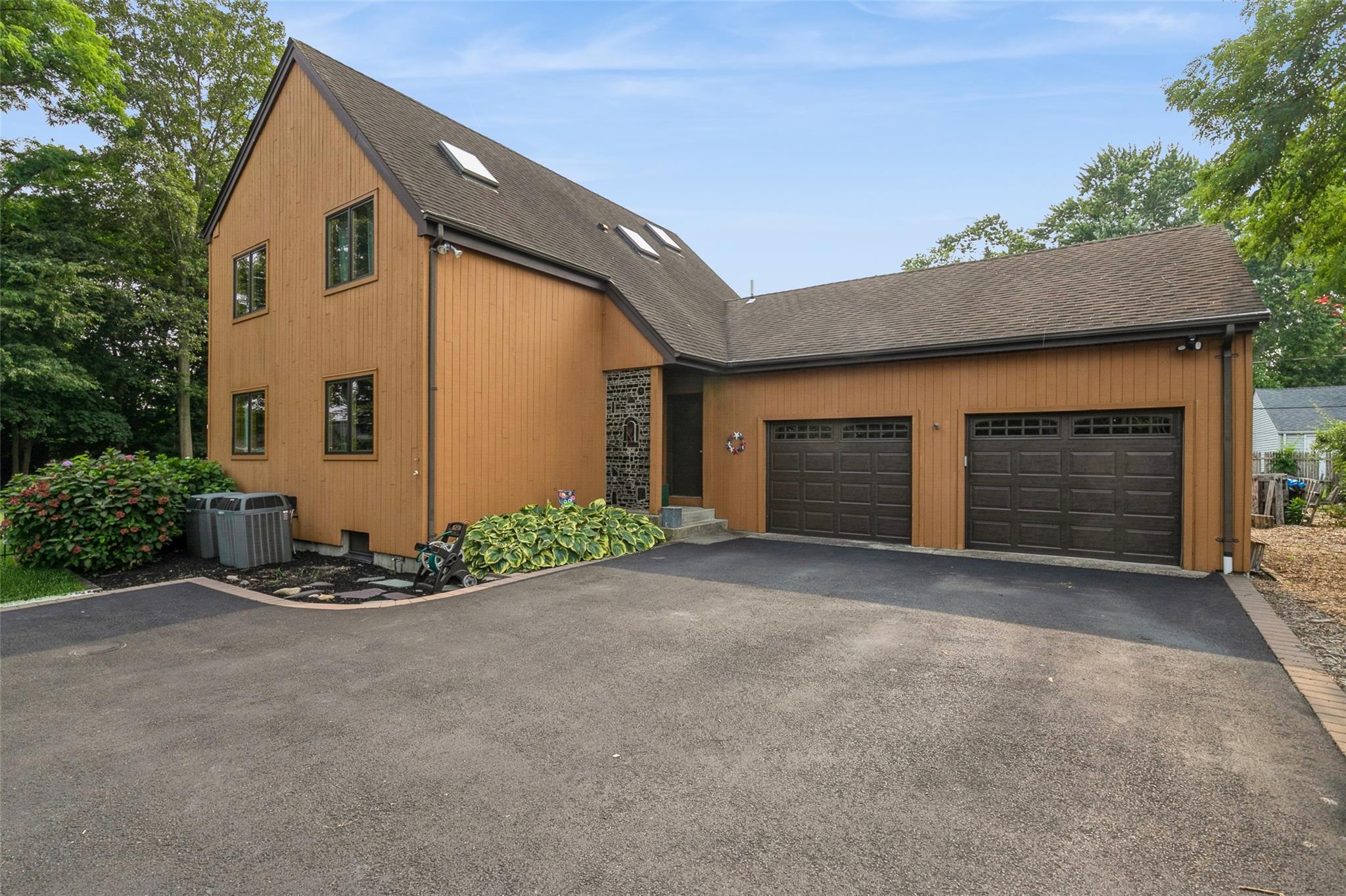 14 Sunrise Court, East Northport, NY 11731