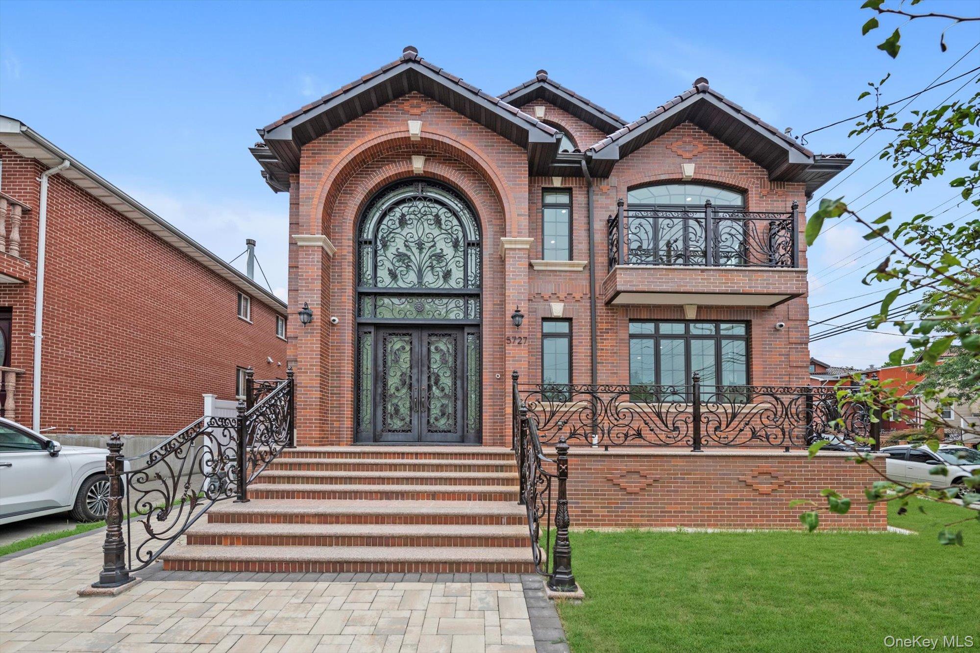 57-27 246th Place, Little Neck, NY 11362