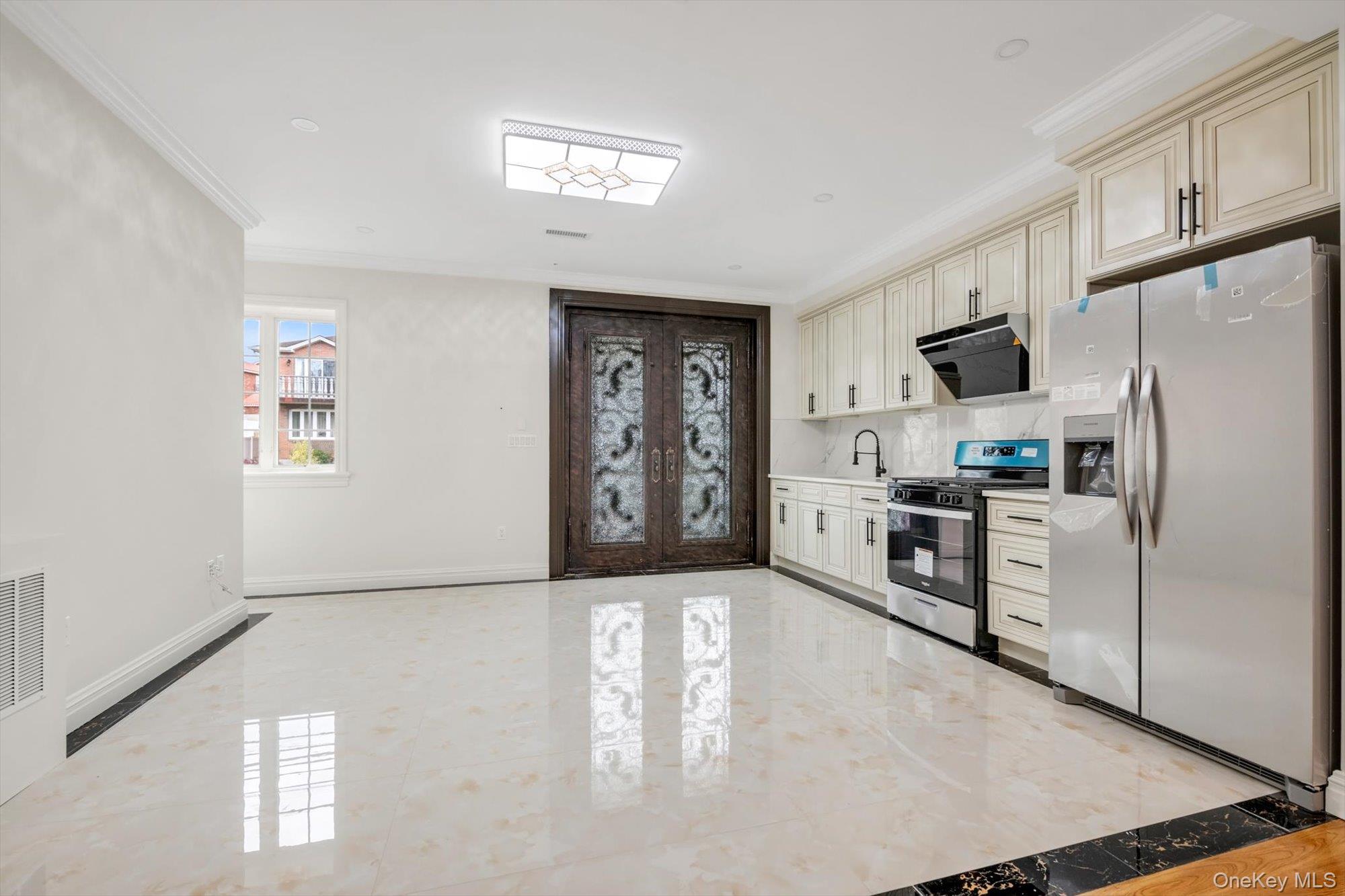 57-27 246th Place, Little Neck, NY 11362