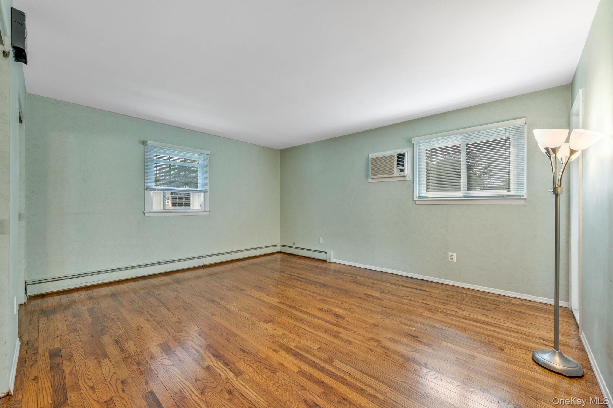 5 Montrose Lane, East Northport, NY 11731