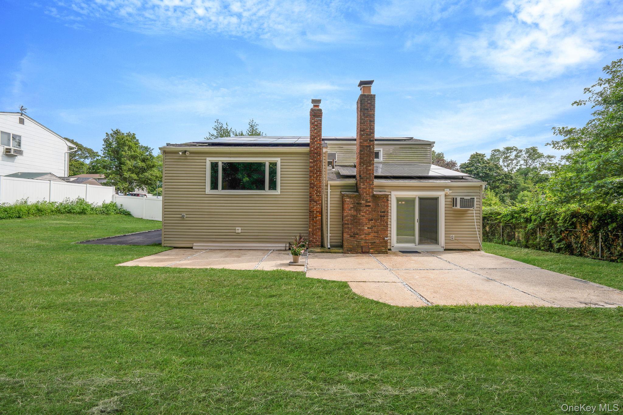 5 Montrose Lane, East Northport, NY 11731