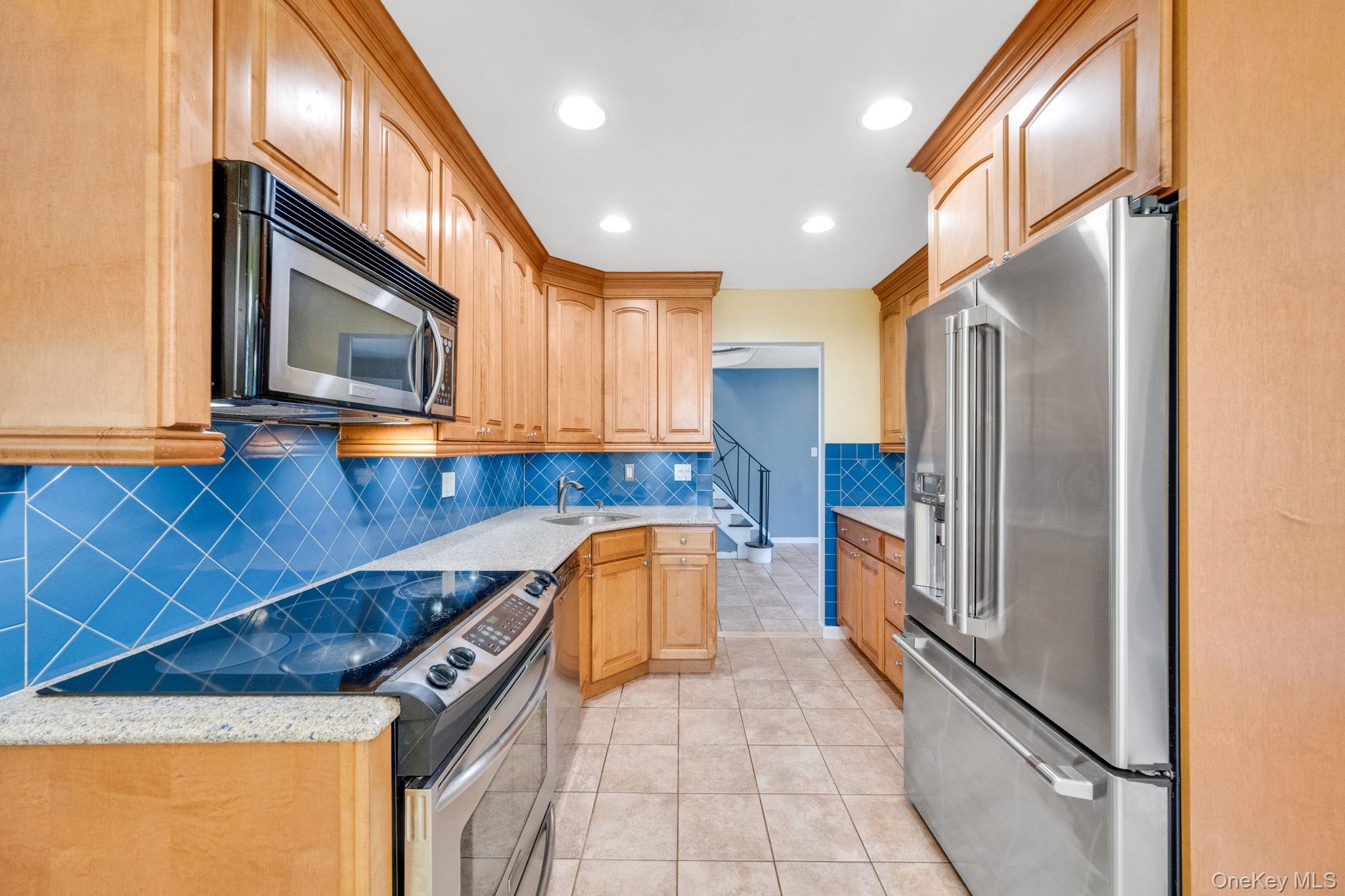 5 Montrose Lane, East Northport, NY 11731