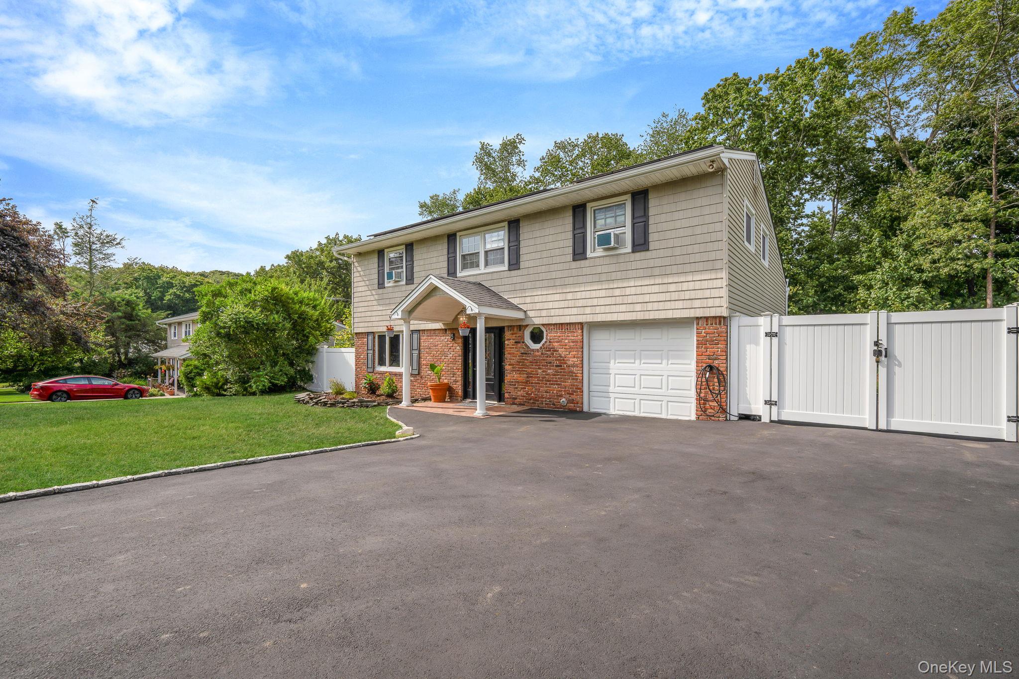 5 Montrose Lane, East Northport, NY 11731