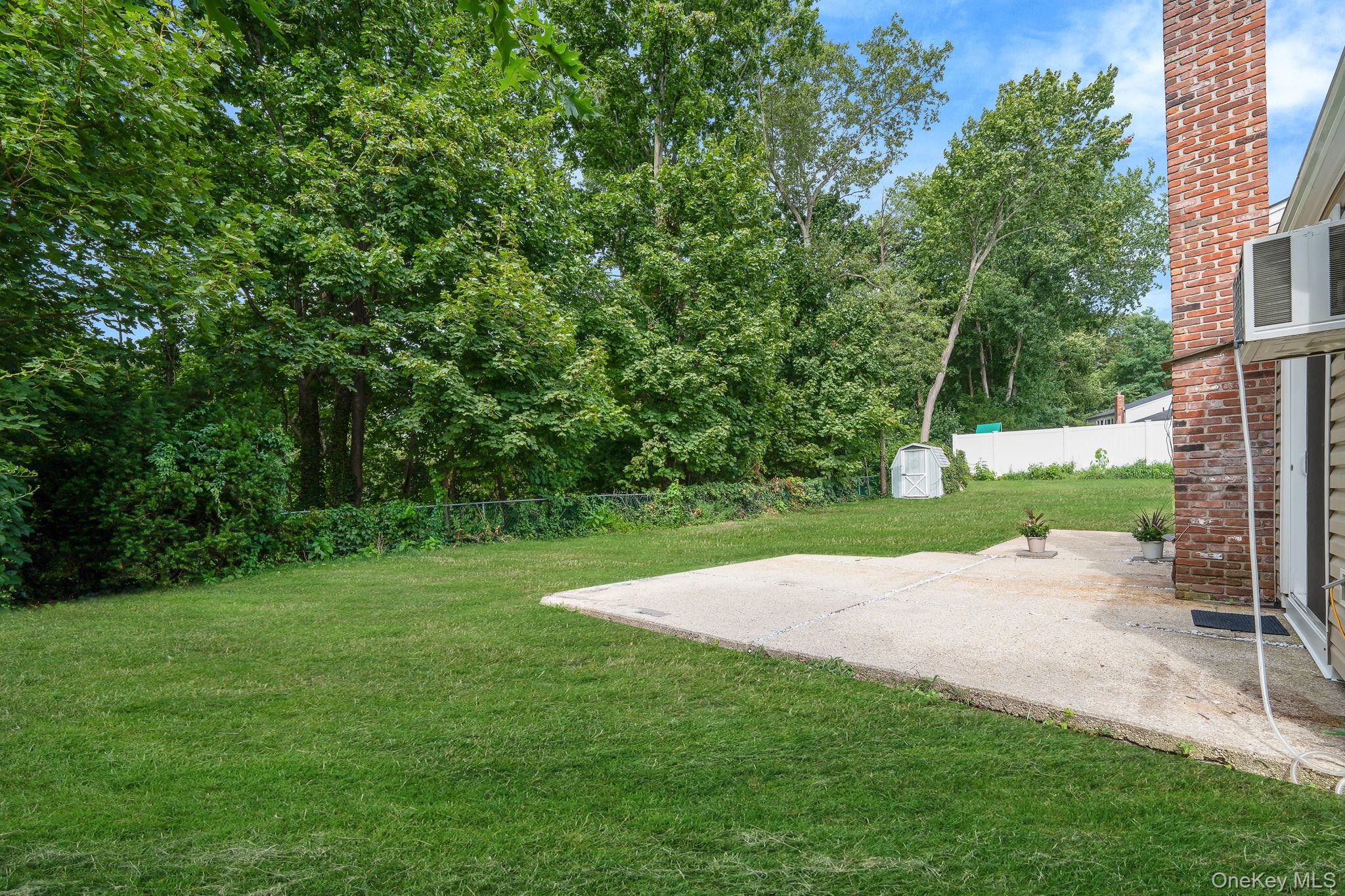 5 Montrose Lane, East Northport, NY 11731