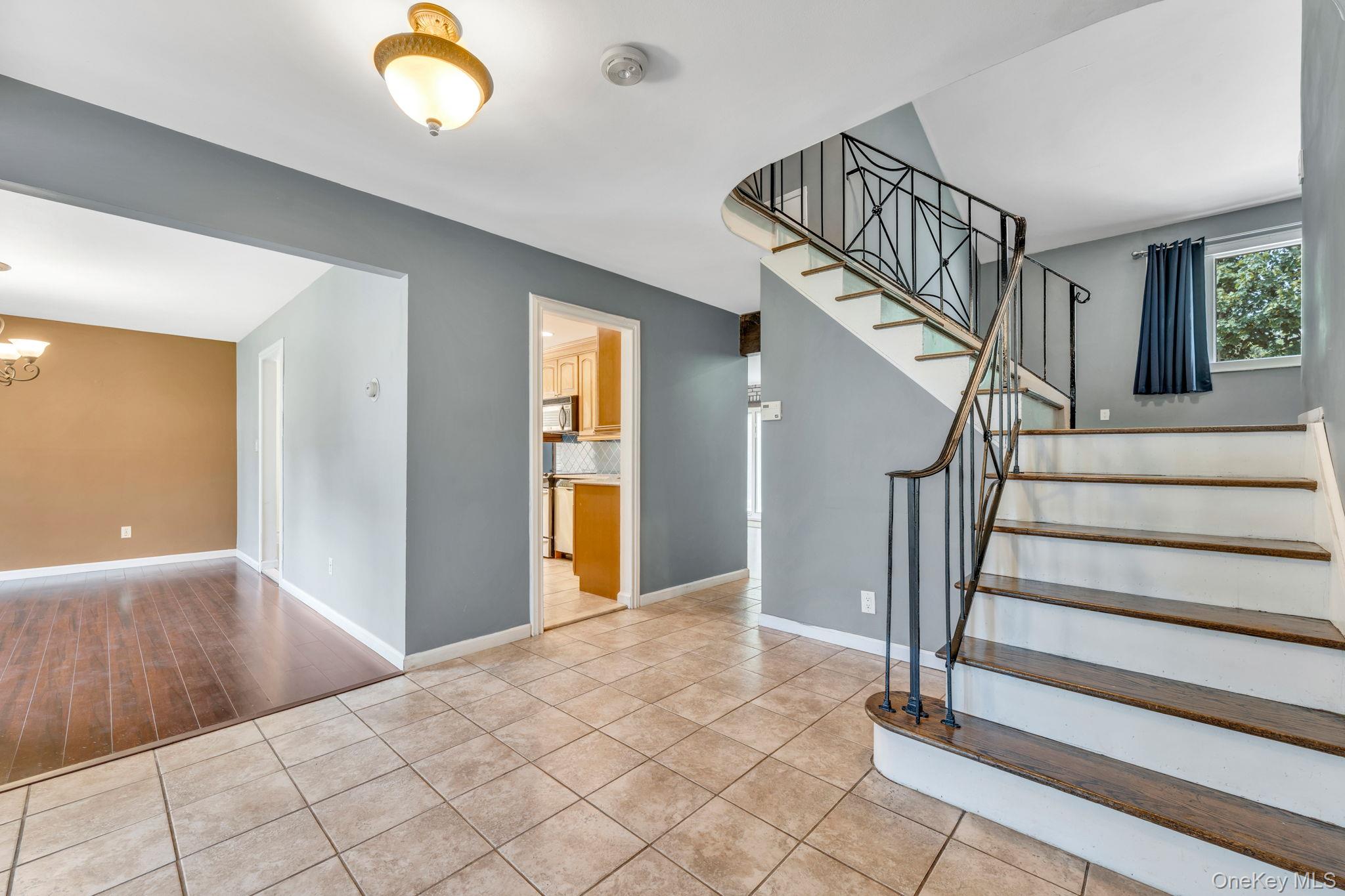 5 Montrose Lane, East Northport, NY 11731