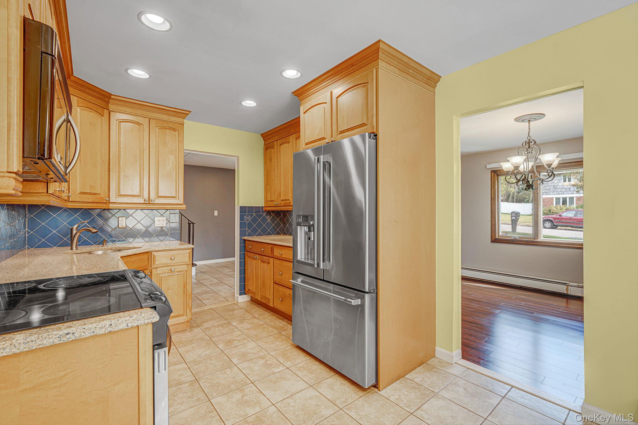 5 Montrose Lane, East Northport, NY 11731