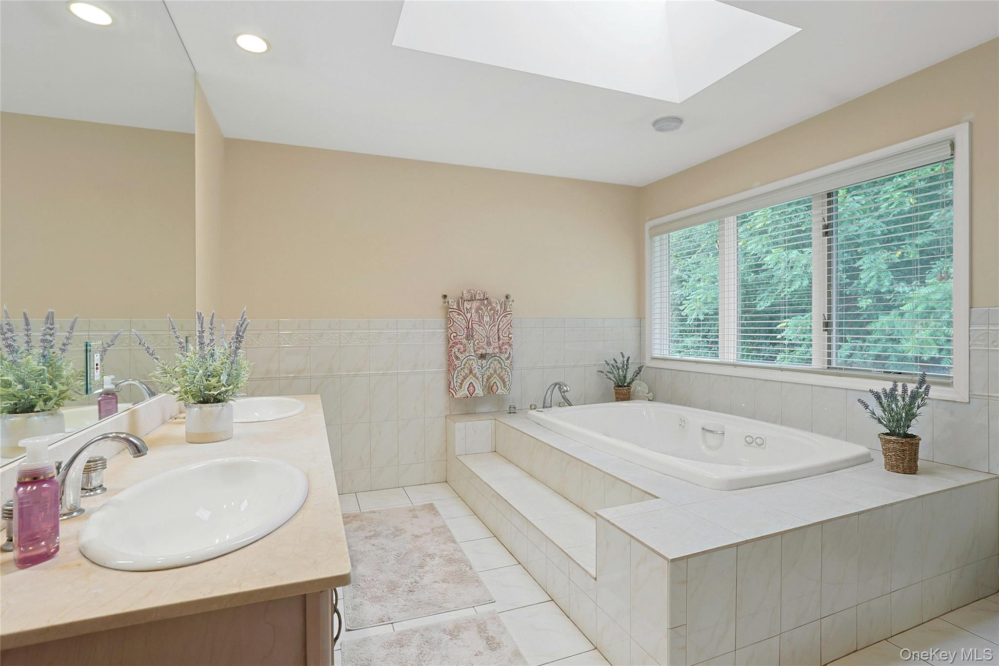 55 Burda Lane, New City, NY 10956