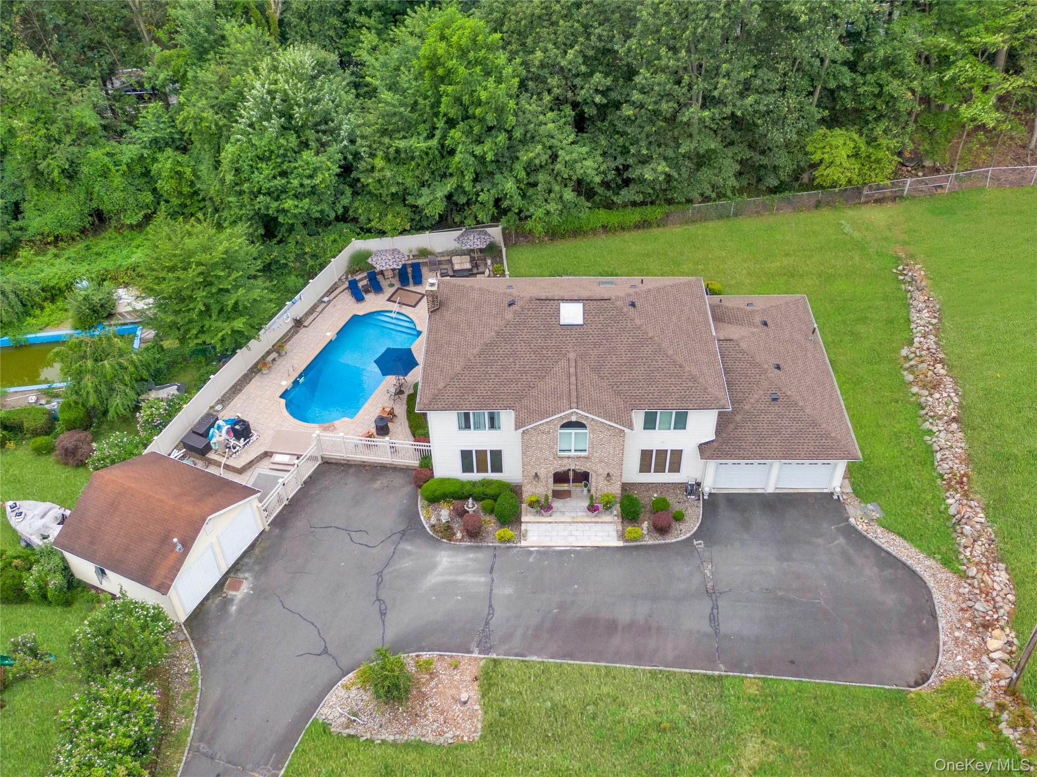 55 Burda Lane, New City, NY 10956