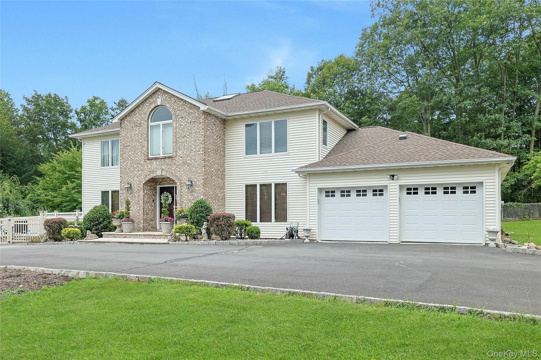 55 Burda Lane, New City, NY 10956