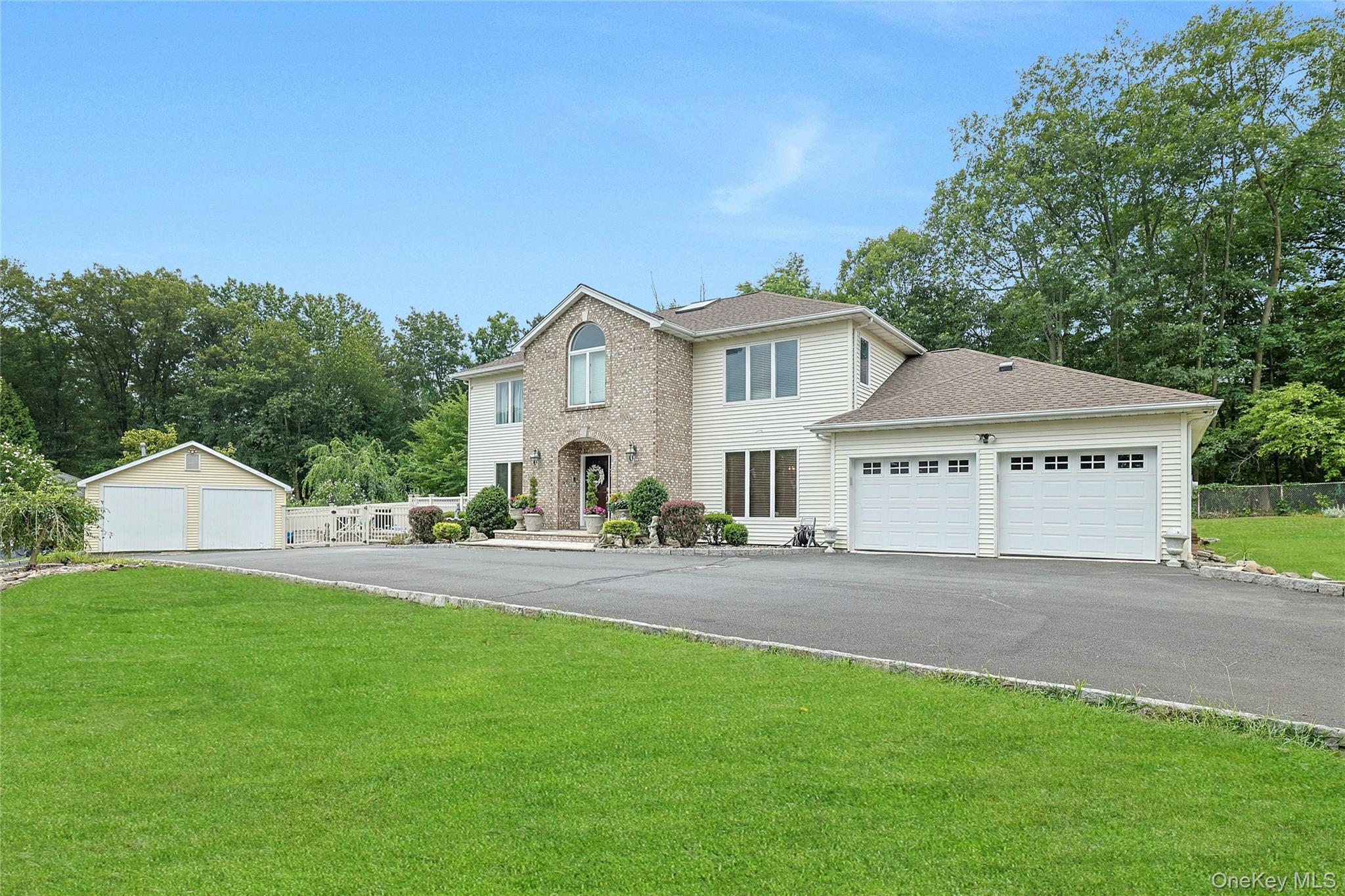 55 Burda Lane, New City, NY 10956