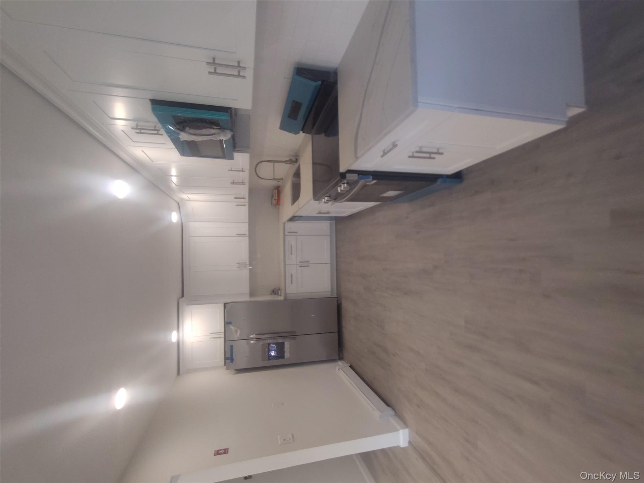 54 Meadowmere Avenue, Mastic, NY 11950