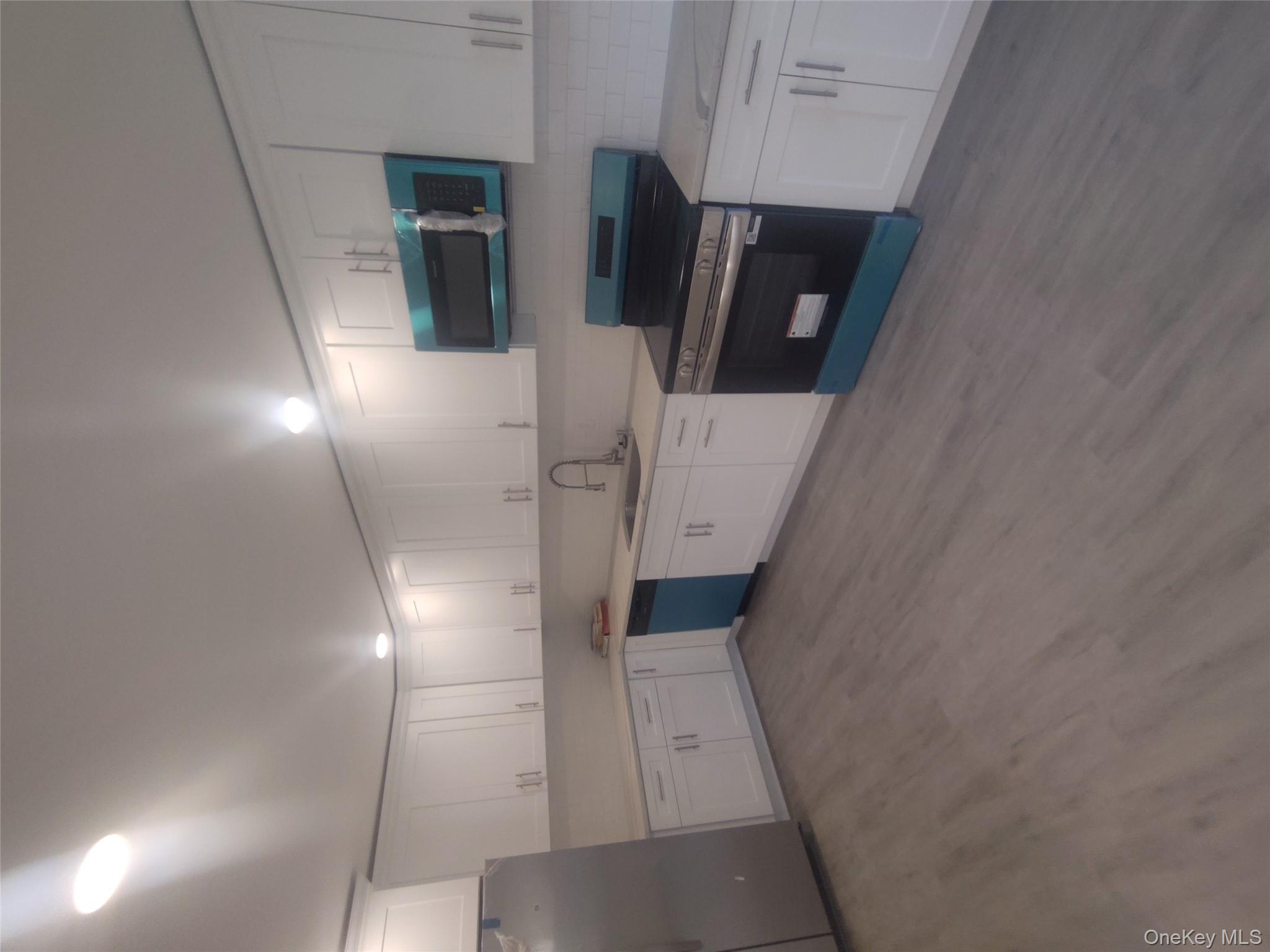 54 Meadowmere Avenue, Mastic, NY 11950