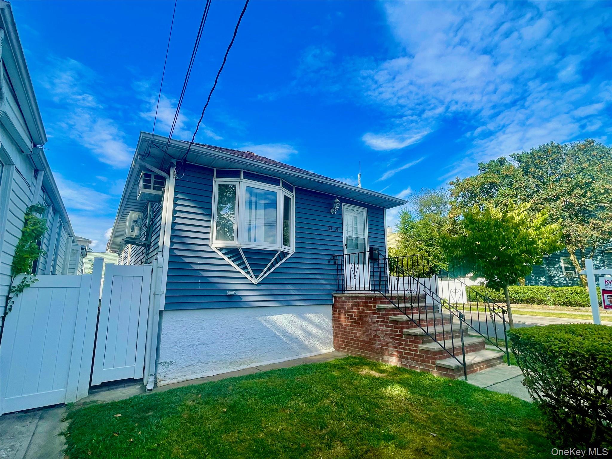 12419 6th Avenue, College Point, NY 11356