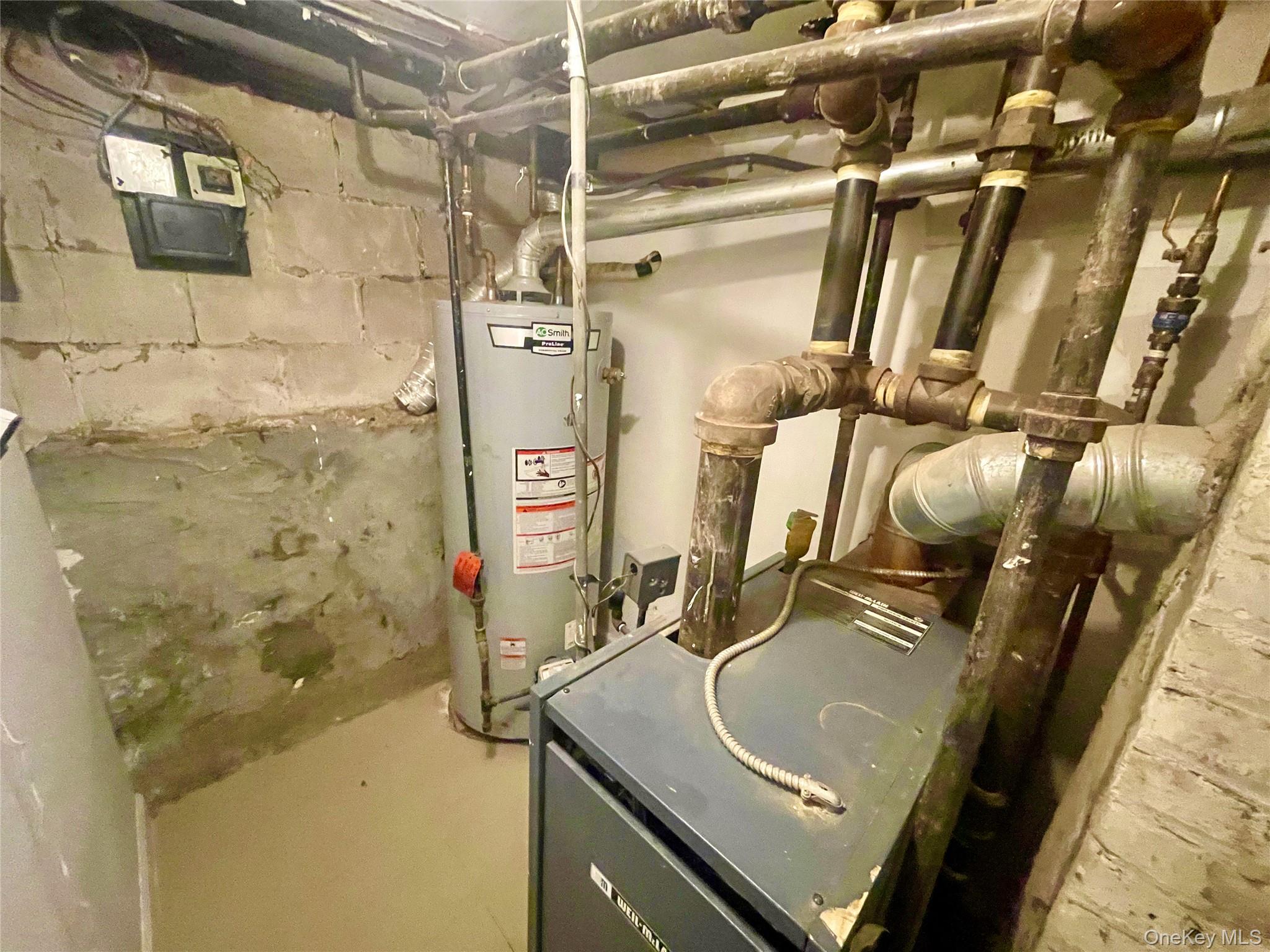 12419 6th Avenue, College Point, NY 11356