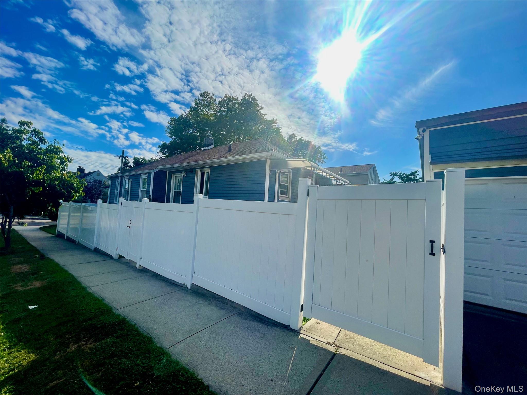 12419 6th Avenue, College Point, NY 11356