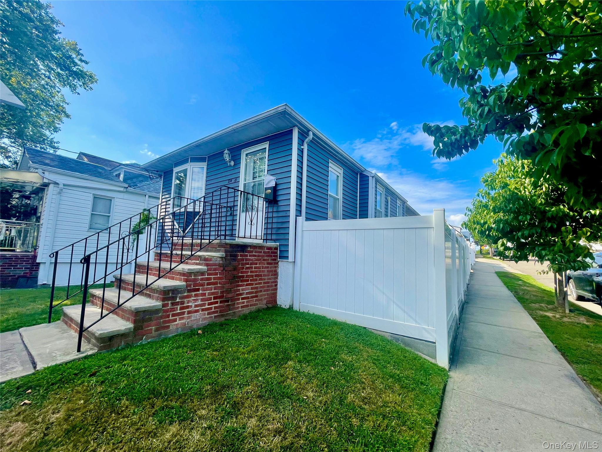 12419 6th Avenue, College Point, NY 11356