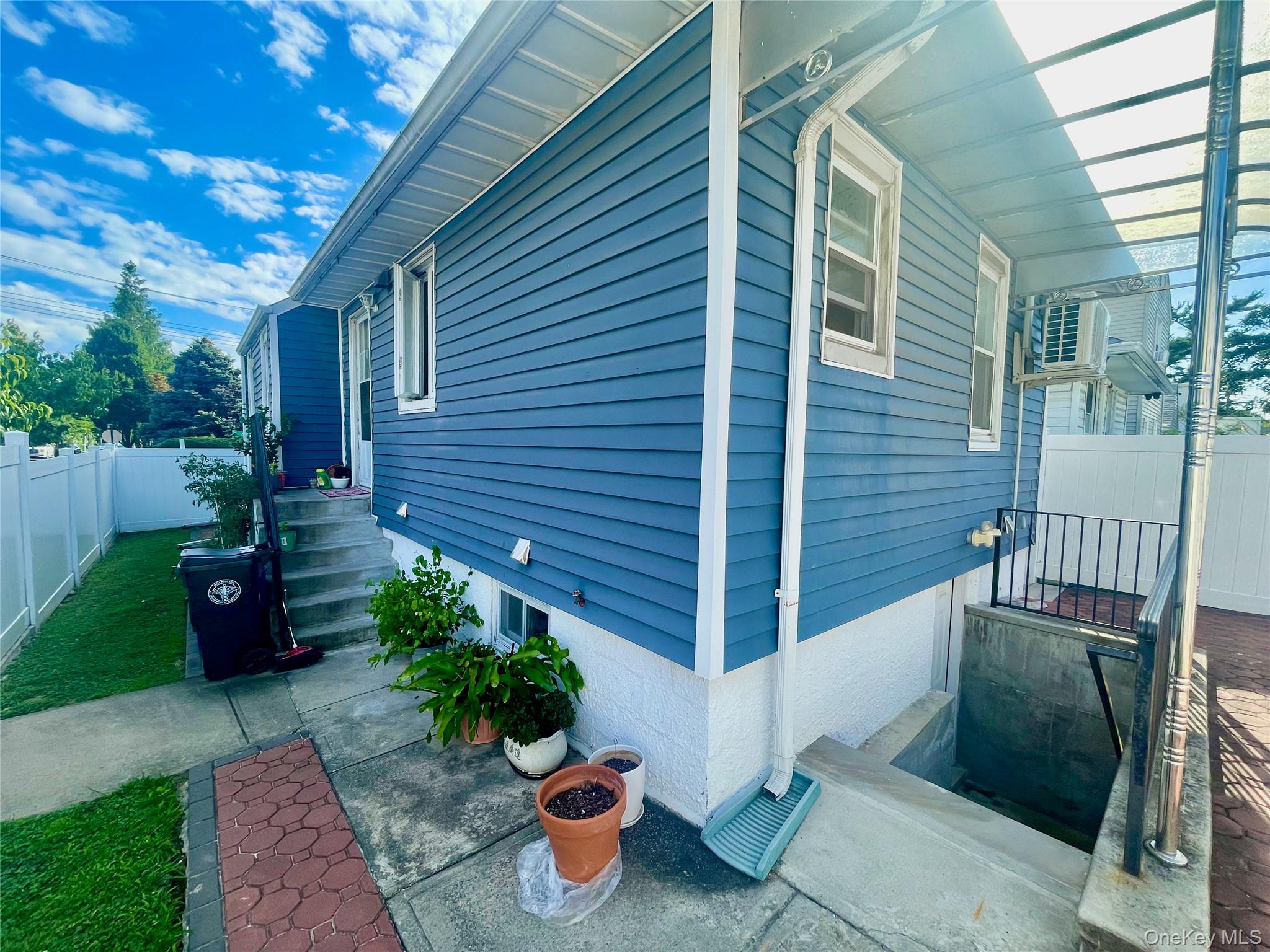 12419 6th Avenue, College Point, NY 11356