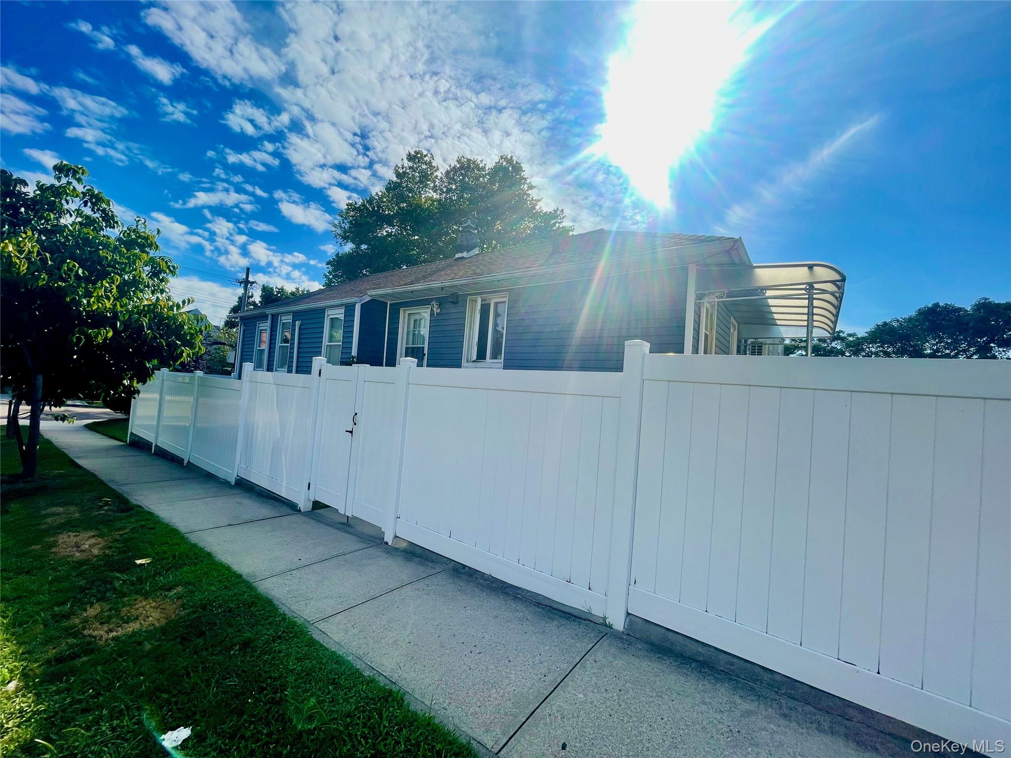 12419 6th Avenue, College Point, NY 11356