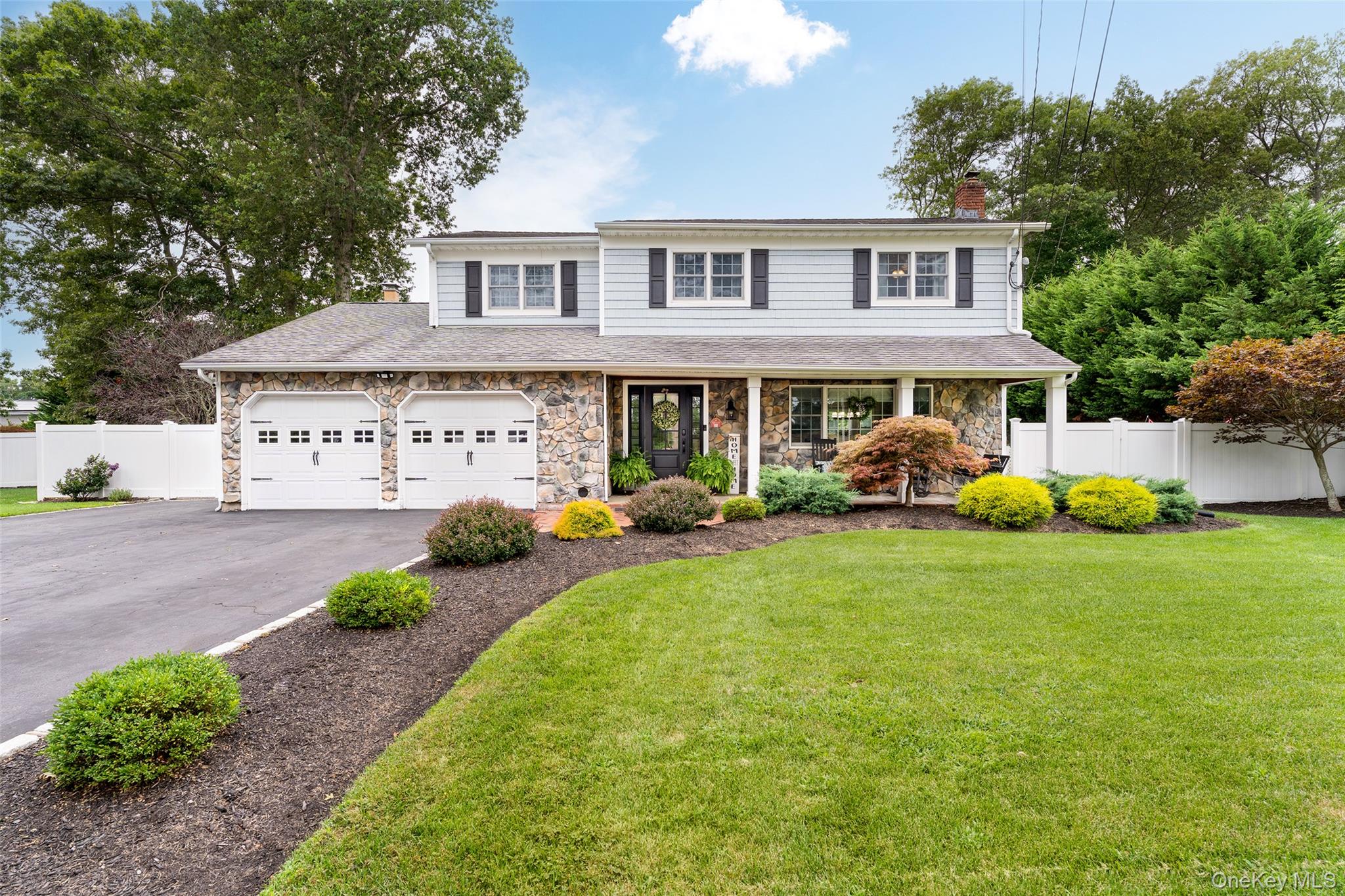 8 Miller Avenue, Shoreham, NY 11786