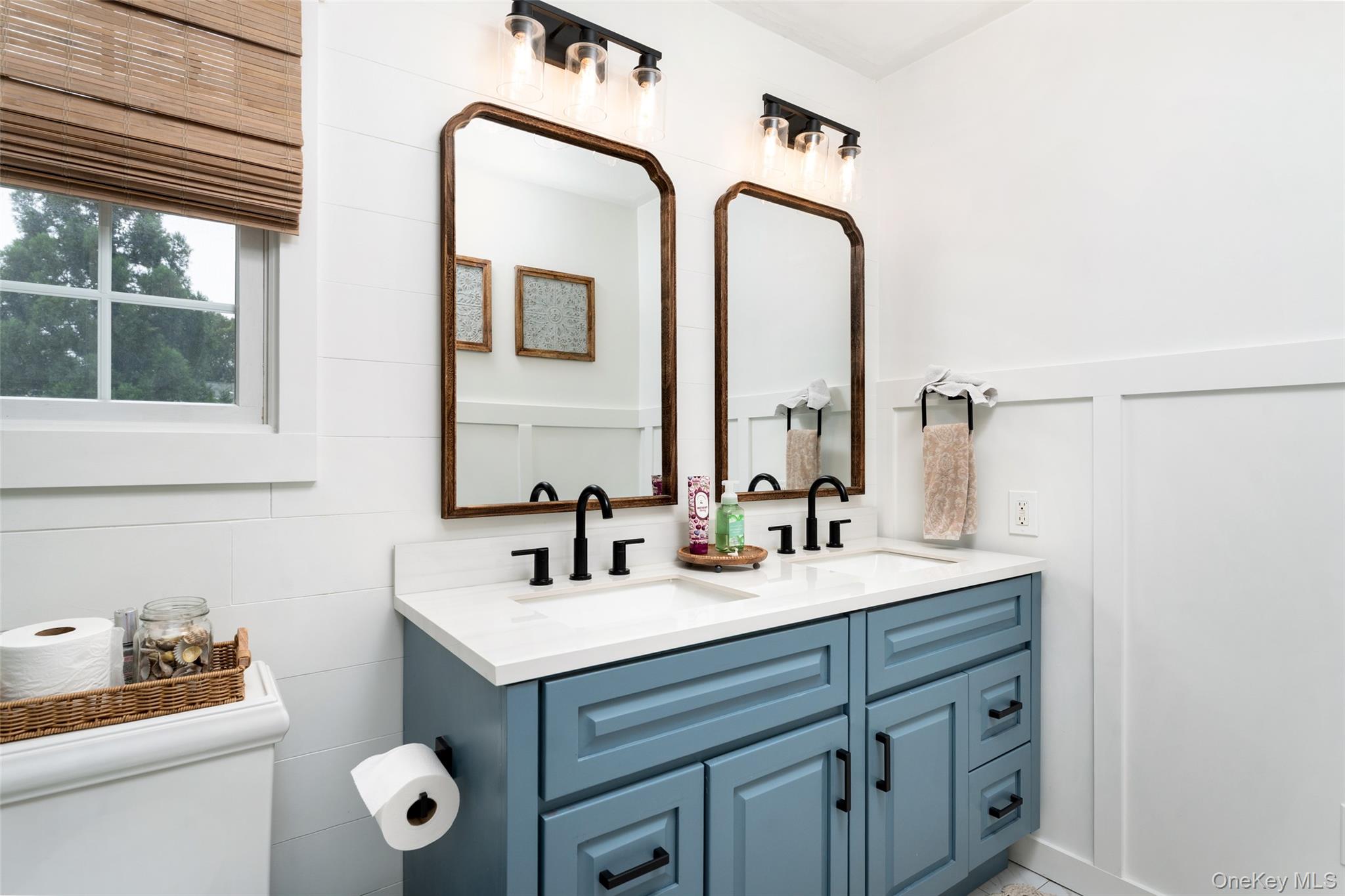 8 Miller Avenue, Shoreham, NY 11786